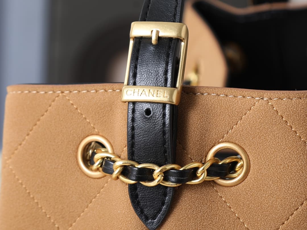 C852 💰 Upgrade to the original AS5634❤️❤️ In stock❤️❤️ 25a Leather bag – a hit product that stands out among the bestsellers🔥 A masterpiece that combines tradition and innovation; inspired by Chanel’s ebony-painted screens. The distinctive diamond-pattern — image 6