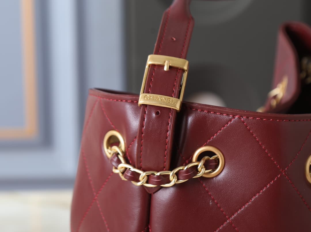 C850 💰 Upgrade to the original AS5634❤️❤️ In stock❤️❤️ 25a Silk bag – a popular item that stands out among the products on display at the handmade workshop🔥 It’s a masterpiece that combines tradition and innovation; the design is inspired by Chanel’s ebon — image 6