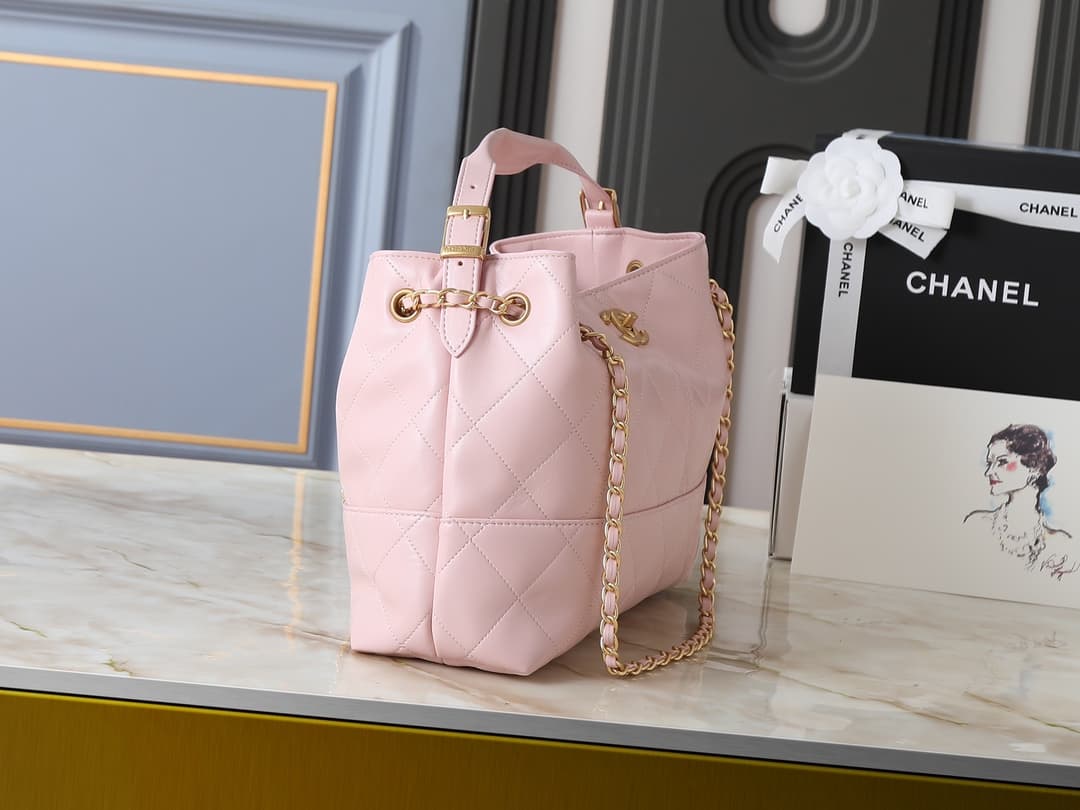 C849 💰 Upgrade from the original AS5634❤️❤️ In stock❤️❤️ 25a Silk bag – a hit product that stands out among the products from the handmade workshop🔥 A masterpiece combining tradition and innovation; inspired by Chanel’s ebony-painted screens. The distinct — image 2