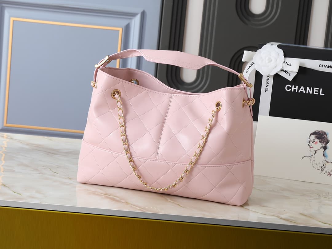 C849 💰 Upgrade from the original AS5634❤️❤️ In stock❤️❤️ 25a Silk bag – a hit product that stands out among the products from the handmade workshop🔥 A masterpiece combining tradition and innovation; inspired by Chanel’s ebony-painted screens. The distinct — image 3