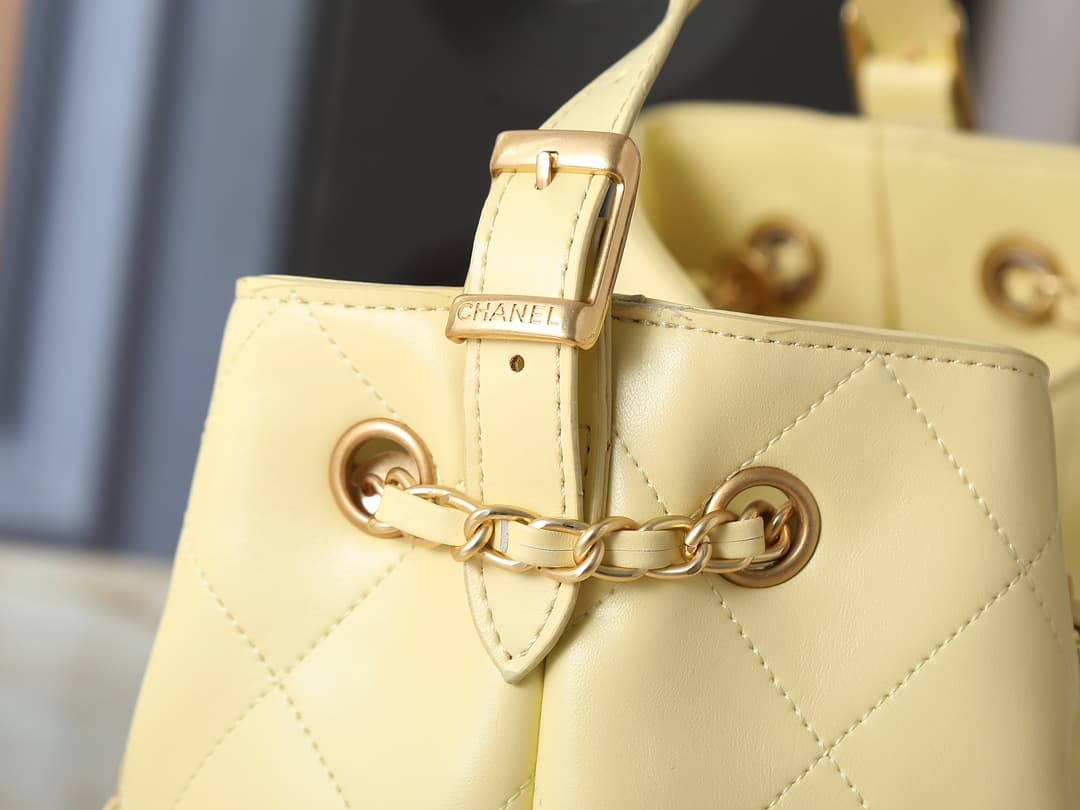 C848 💰 Upgrade from the original AS5634❤️❤️ In stock❤️❤️ 25a Leather bag – a must-have item that stands out in the handmade bag market🔥 A masterpiece combining tradition and innovation; inspired by Chanel’s walnut-painted screens. The distinctive diamond  — image 6