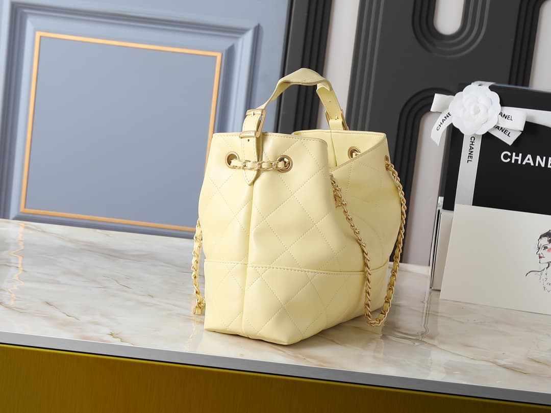 C848 💰 Upgrade from the original AS5634❤️❤️ In stock❤️❤️ 25a Leather bag – a must-have item that stands out in the handmade bag market🔥 A masterpiece combining tradition and innovation; inspired by Chanel’s walnut-painted screens. The distinctive diamond  — image 2