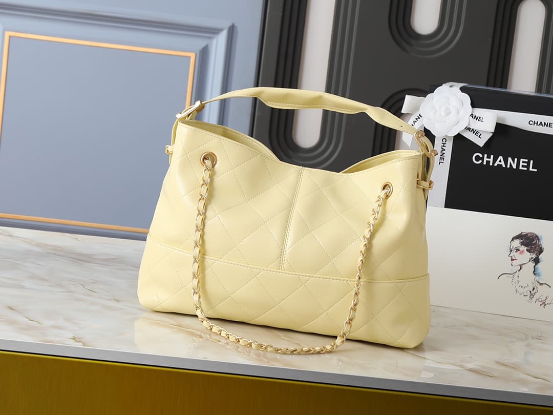 C848 💰 Upgrade from the original AS5634❤️❤️ In stock❤️❤️ 25a Leather bag – a must-have item that stands out in the handmade bag market🔥 A masterpiece combining tradition and innovation; inspired by Chanel’s walnut-painted screens. The distinctive diamond  — image 3