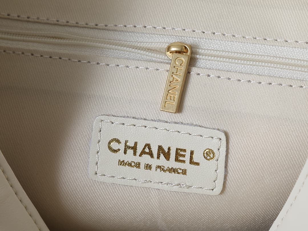 C847 💰 Upgrade from the original AS5634❤️❤️ In stock❤️❤️ 25a Leather bag – a popular item that stands out in the handmade bag market🔥 A masterpiece that combines tradition and innovation; inspired by Chanel’s ebony lacquered screens. The distinctive diamo — image 8