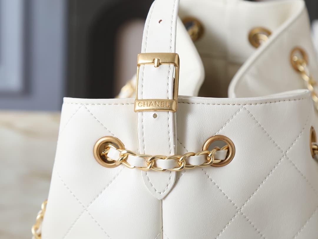 C847 💰 Upgrade from the original AS5634❤️❤️ In stock❤️❤️ 25a Leather bag – a popular item that stands out in the handmade bag market🔥 A masterpiece that combines tradition and innovation; inspired by Chanel’s ebony lacquered screens. The distinctive diamo — image 6