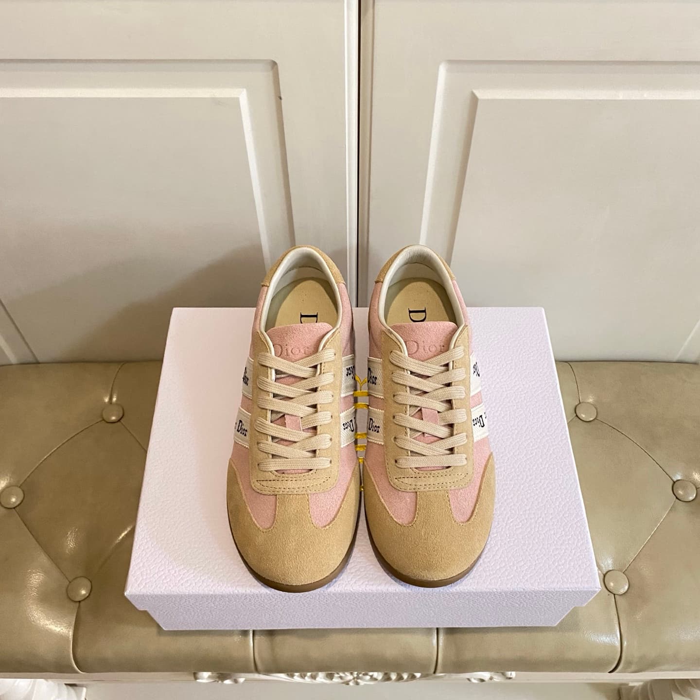 D6016 Manufacturer’s price, high version. Dior casual shoes. Upper made of woolen blend with contrasting colors; material: leather or canvas. Size: 35-40 — image 2