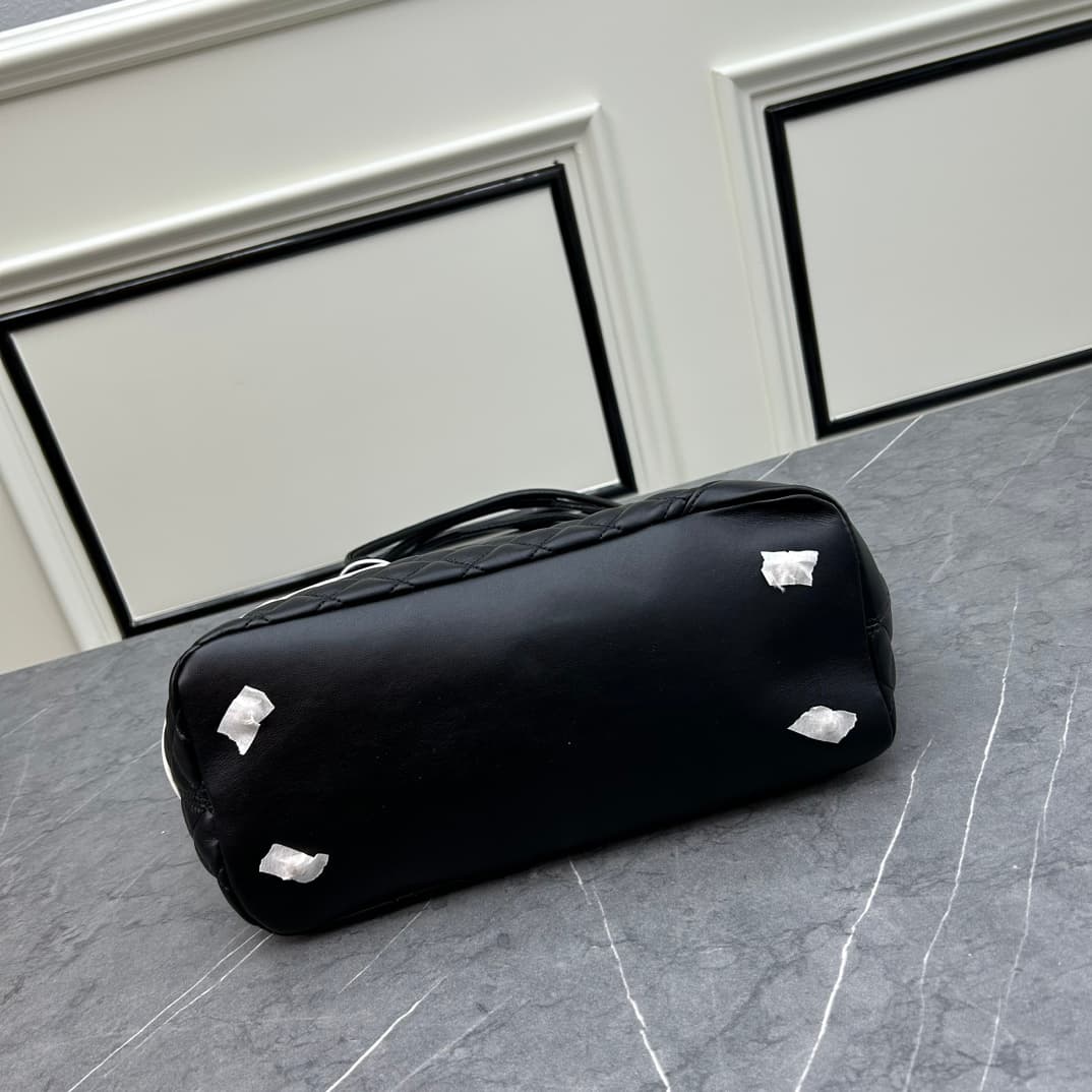 C696 New model 💰 Chanel Panda Kangpeng basket ||| The classic black and white panda color scheme is absolutely stunning! It gives a high-end feel. — image 5