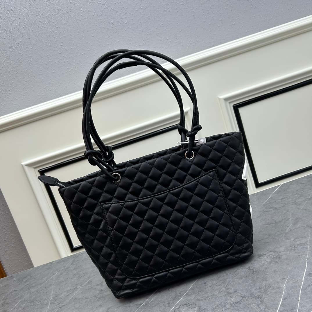 C696 New model 💰 Chanel Panda Kangpeng basket ||| The classic black and white panda color scheme is absolutely stunning! It gives a high-end feel. — image 3