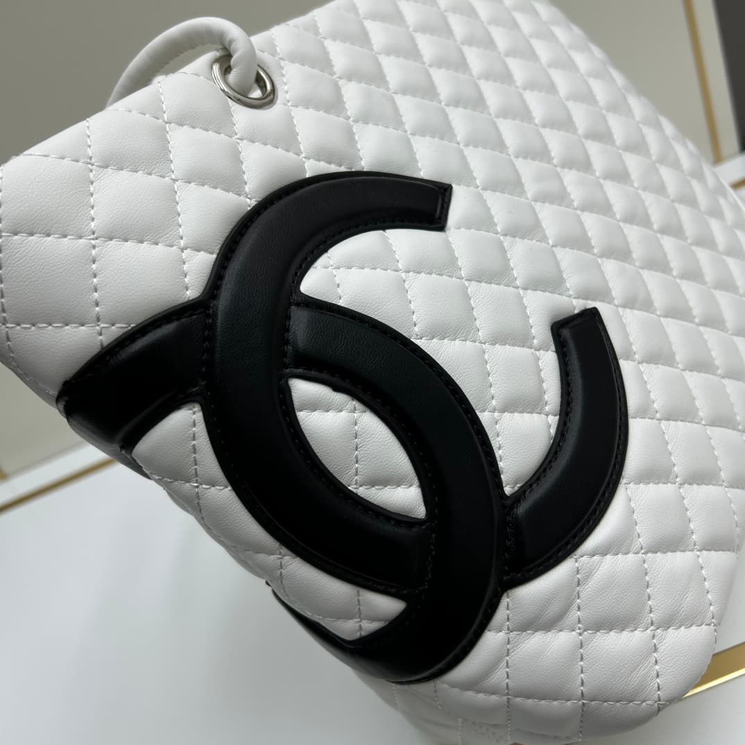 C694 New model 💰 Chanel Panda Kangpeng basket|||The classic black and white panda color scheme is absolutely beautiful! It gives a high-end feel. — image 4