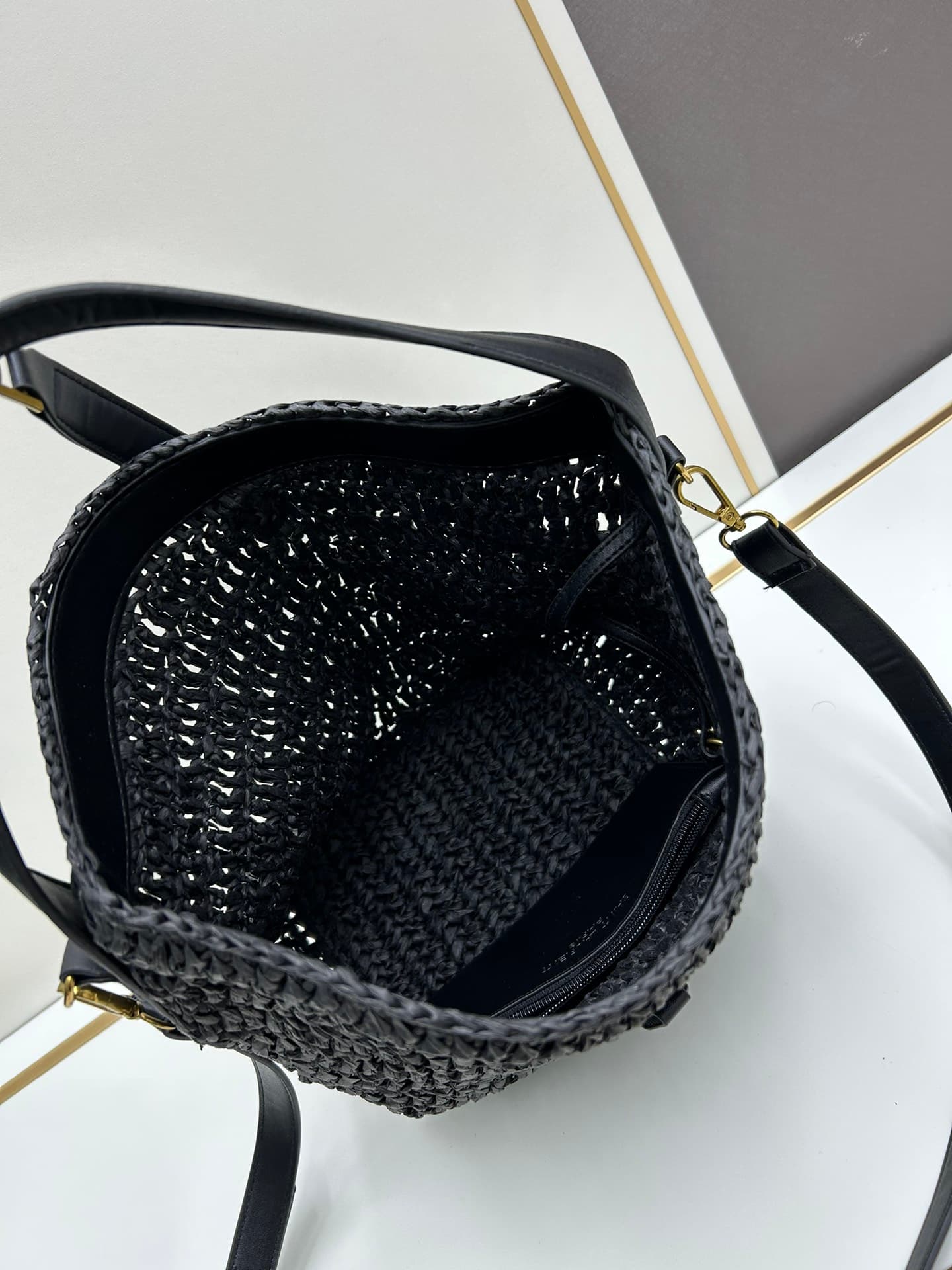 C8754 New model 💰 Saint Laurent LE 37 Rafa grass woven handbag |||| Bucket bag, with LE CASSANDRE hook fastenings, made of woven Rafa grass and plant-tanned leather. Adjustable detachable shoulder strap, allowing various ways of wearing. — image 7