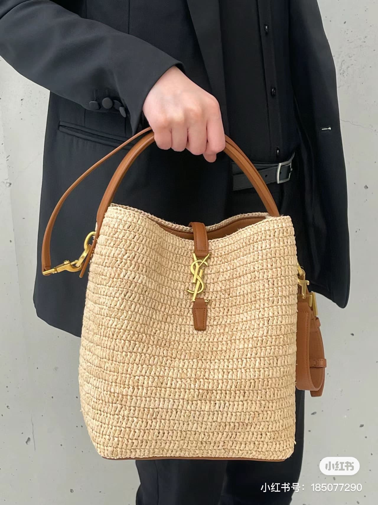 C8752 New model 💰 Saint Laurent LE 37 Raphia rope bag|||Bucket-shaped bag, with a hook closure on LE CASSANDRE. Made from Raphia rope and plant-tanned leather. Adjustable detachable shoulder strap, allowing various ways of wearing. — image 8