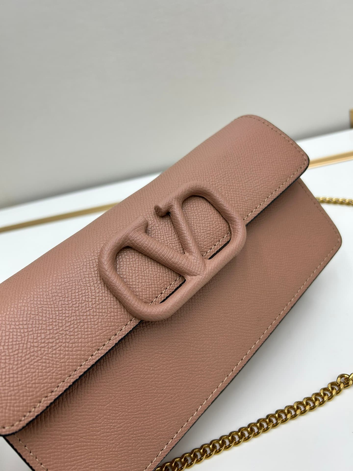 C8304 🆕 New small handbag model — image 4