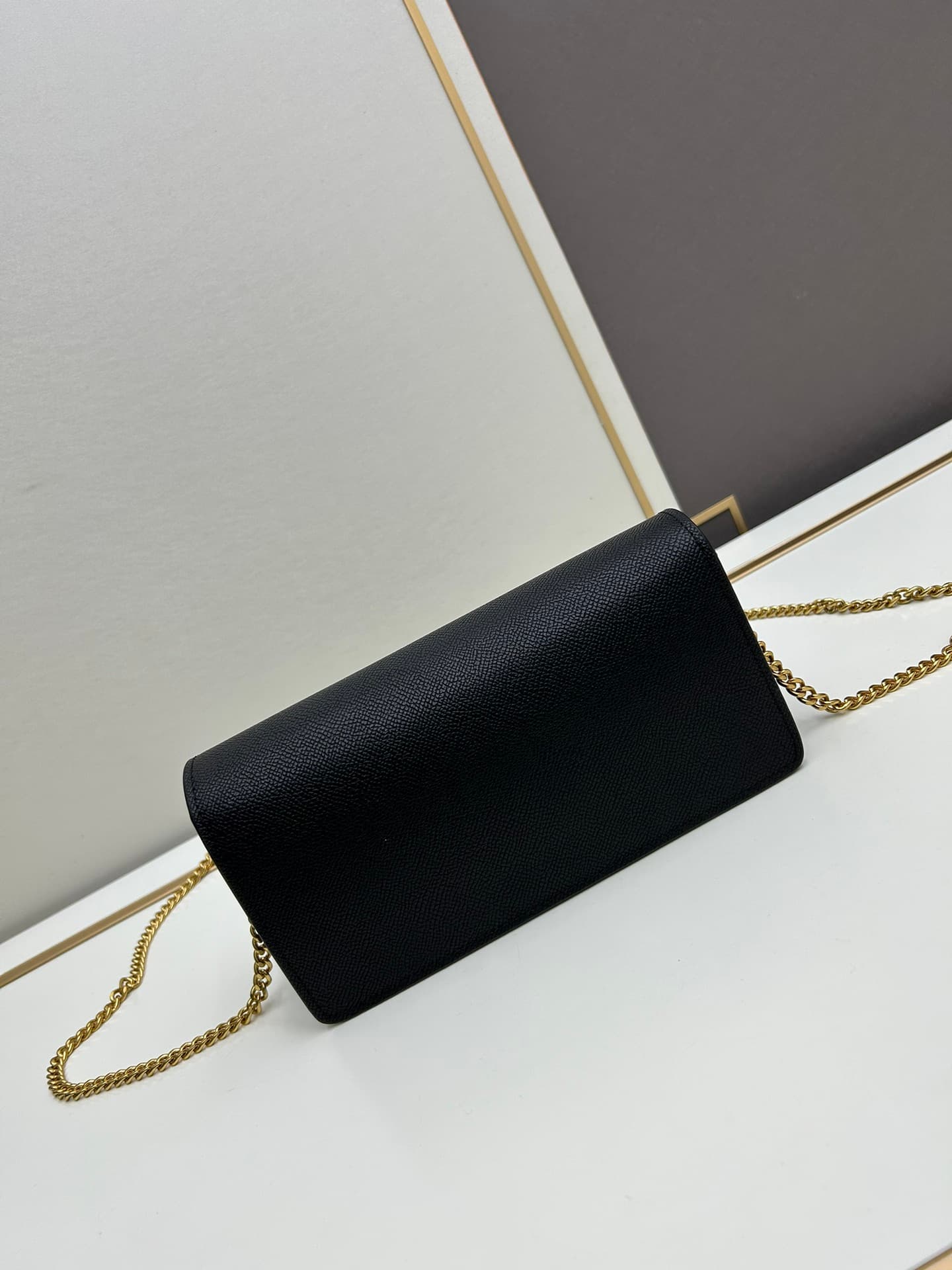 C8301 🆕 New small handbag model — image 3