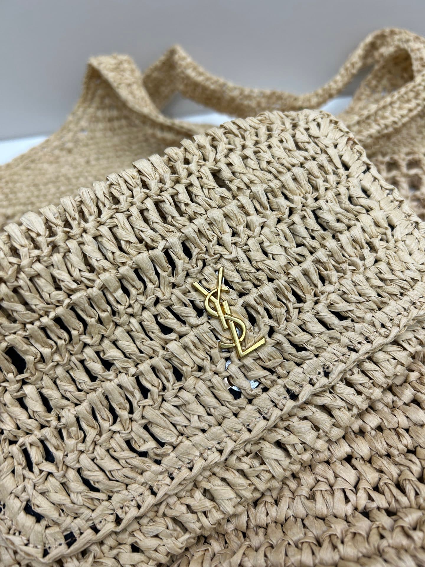 C8661 New small-sized model with a small pocket. “YSL｜Rafiki ICARE🏖||| Symbolizes beautiful love, resilience, and devotion” — image 7