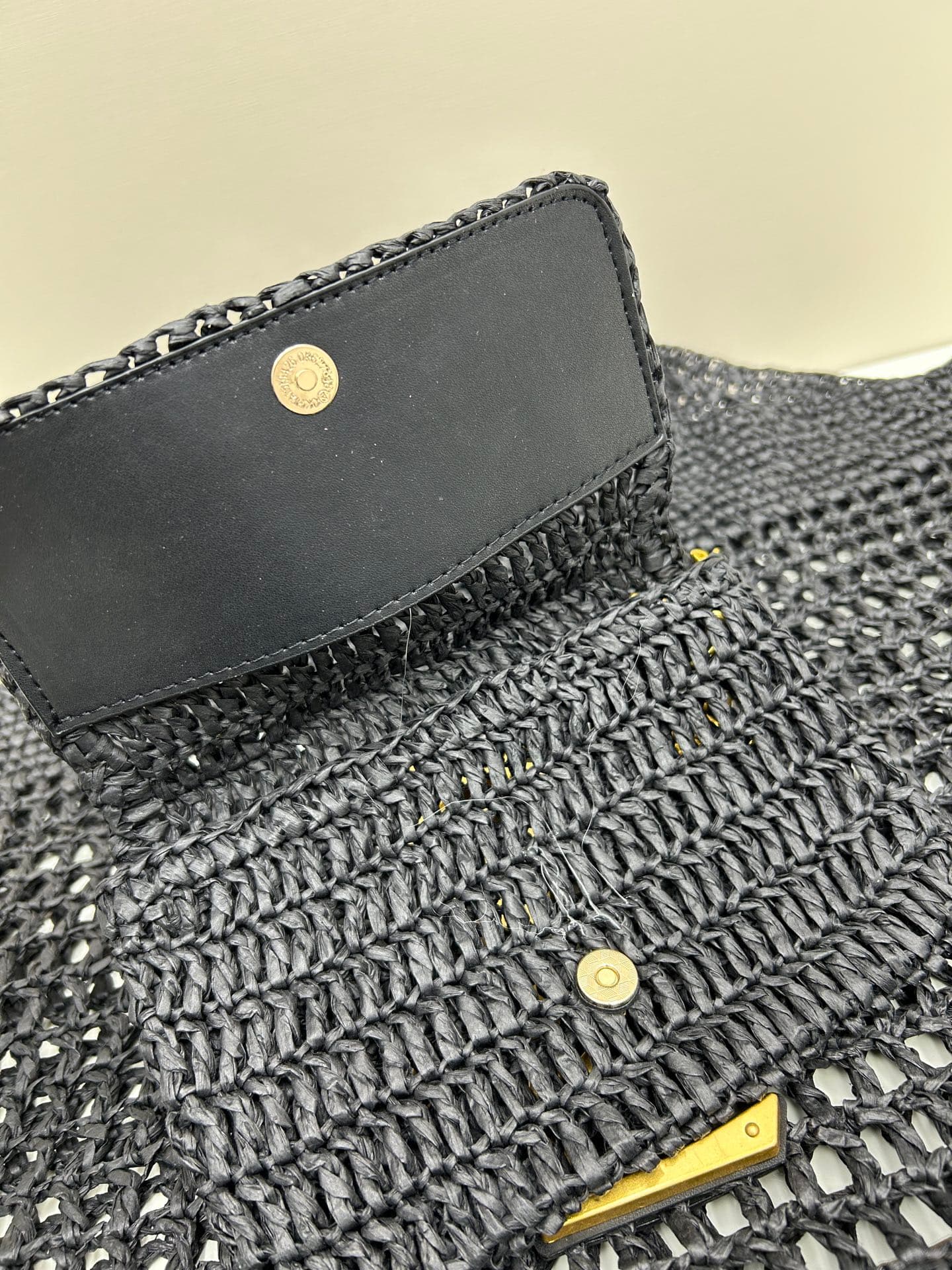 C8762 New large-sized models with small pockets – “YSL｜Rafiki ICARE🏖||| Symbolize beautiful love, resilience, and devotion — image 7