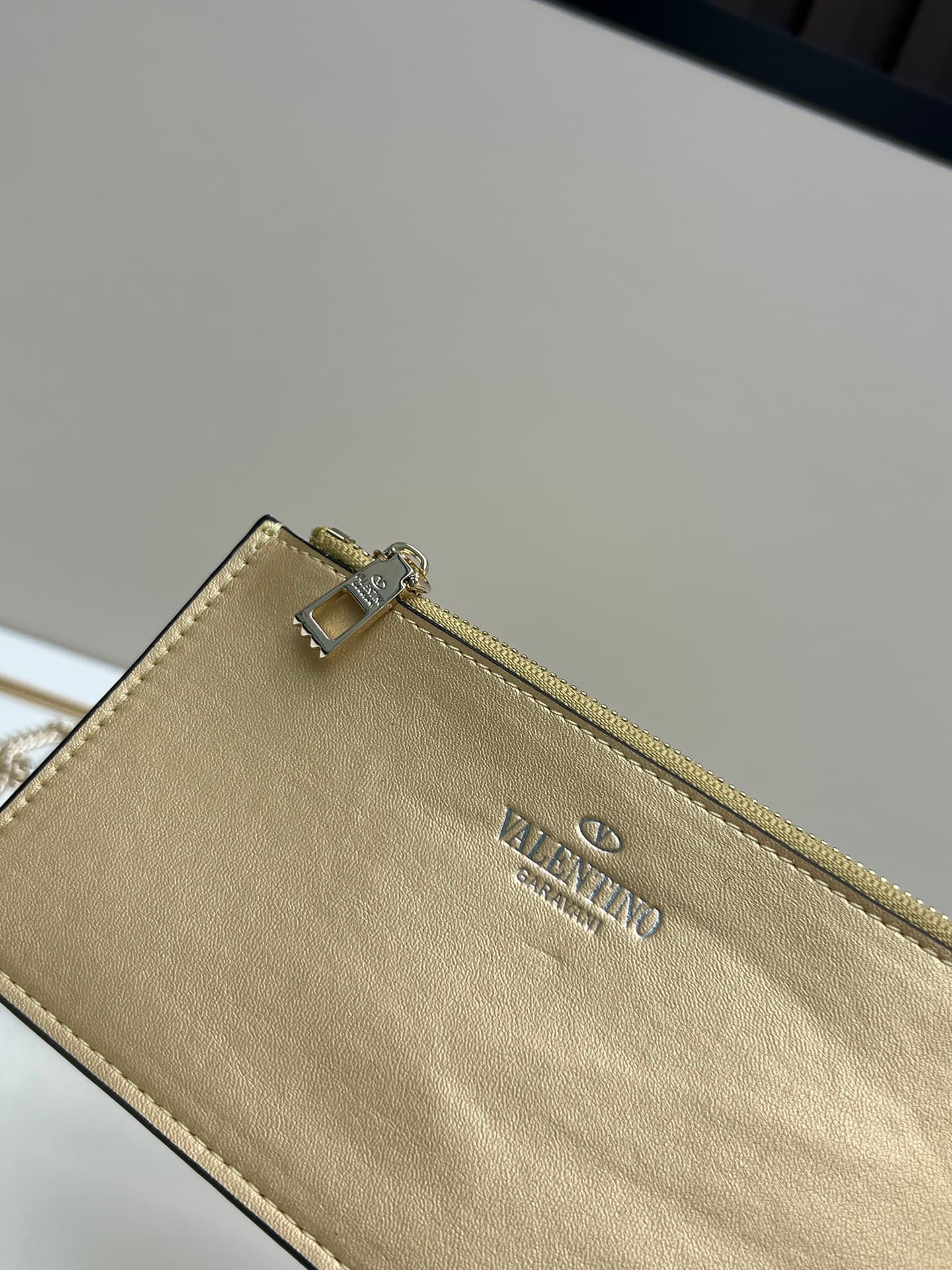 C8298 Garavani Rockstud Mini leather crossbody bag, featuring the iconic hook closure design — image 5