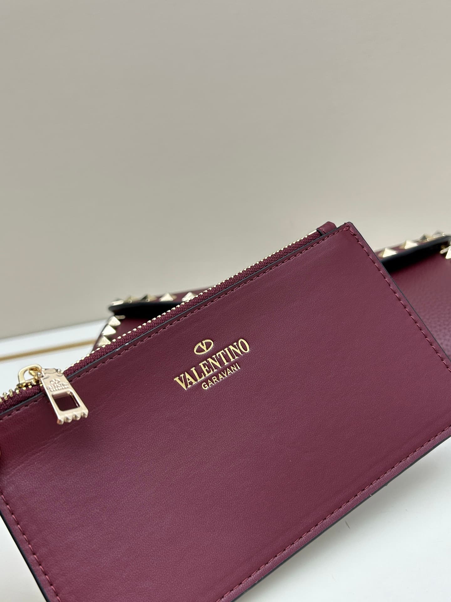 C8297 Garavani Rockstud Mini leather crossbody bag, featuring the iconic hook closure design — image 5