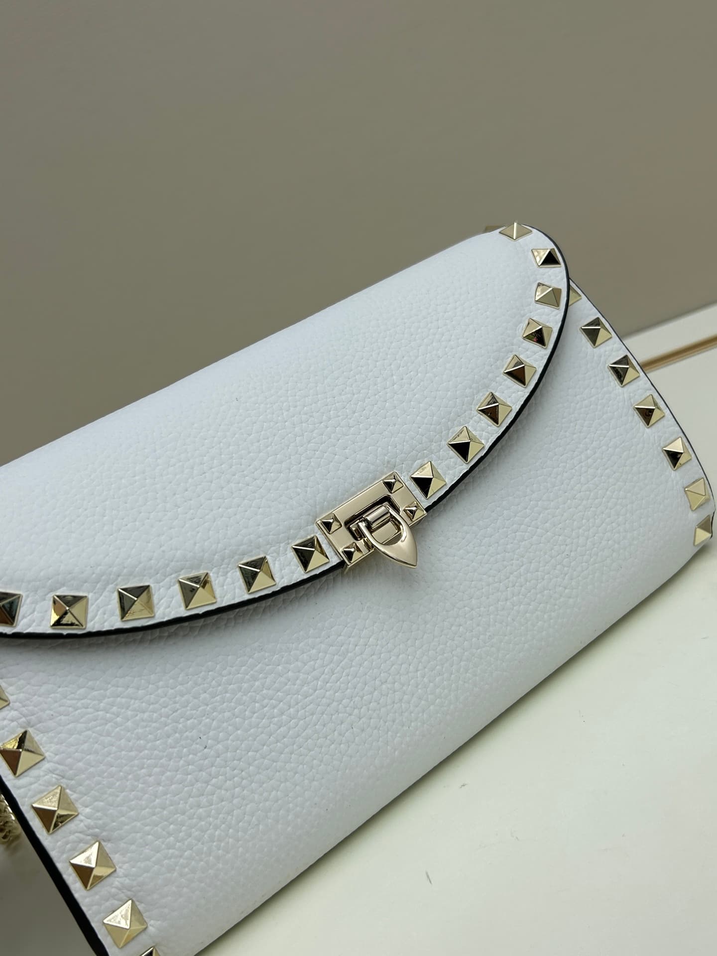 C8296 Garavani Rockstud Mini leather crossbody bag, featuring the iconic hook closure design — image 3