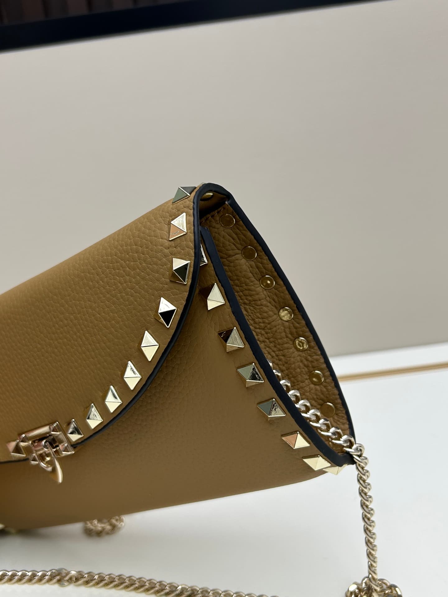 C8295 Garavani Rockstud Mini leather crossbody bag, featuring the iconic hook closure design — image 4
