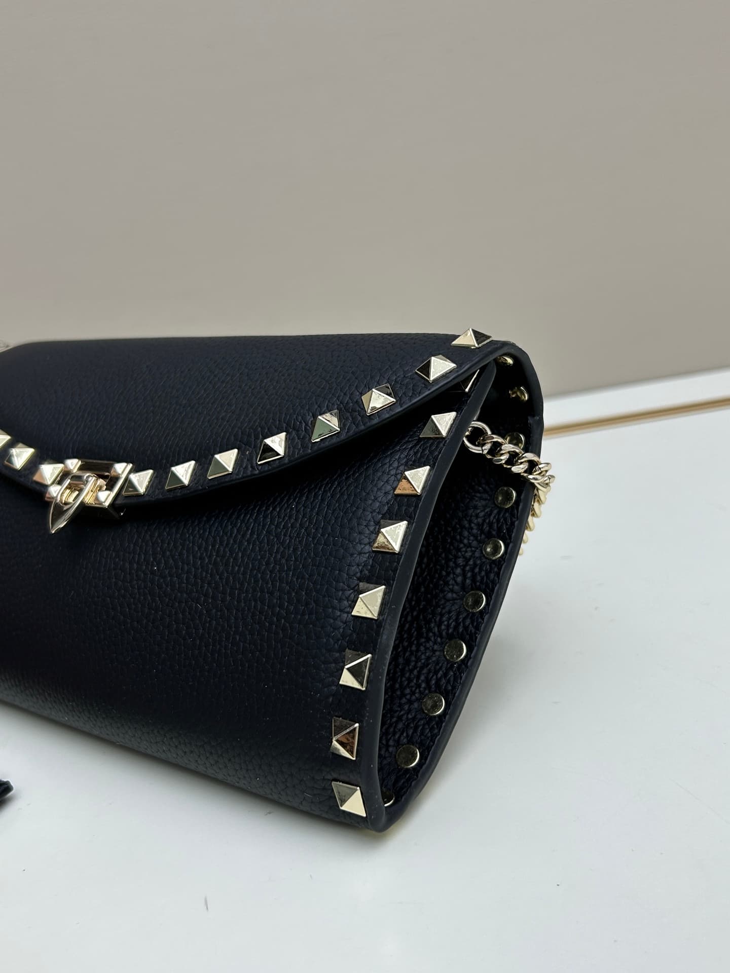 C8294 Garavani Rockstud Mini cowhide crossbody bag, featuring the iconic hook-clasp closure design — image 4