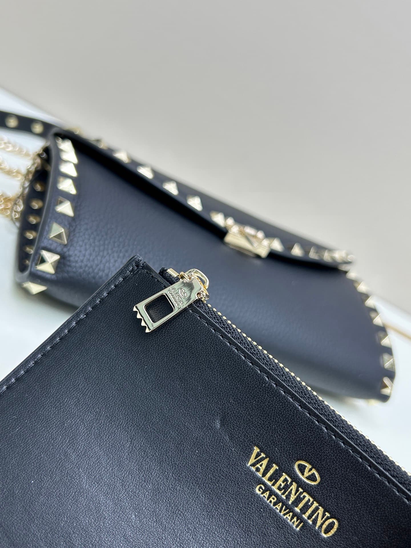 C8294 Garavani Rockstud Mini cowhide crossbody bag, featuring the iconic hook-clasp closure design — image 5