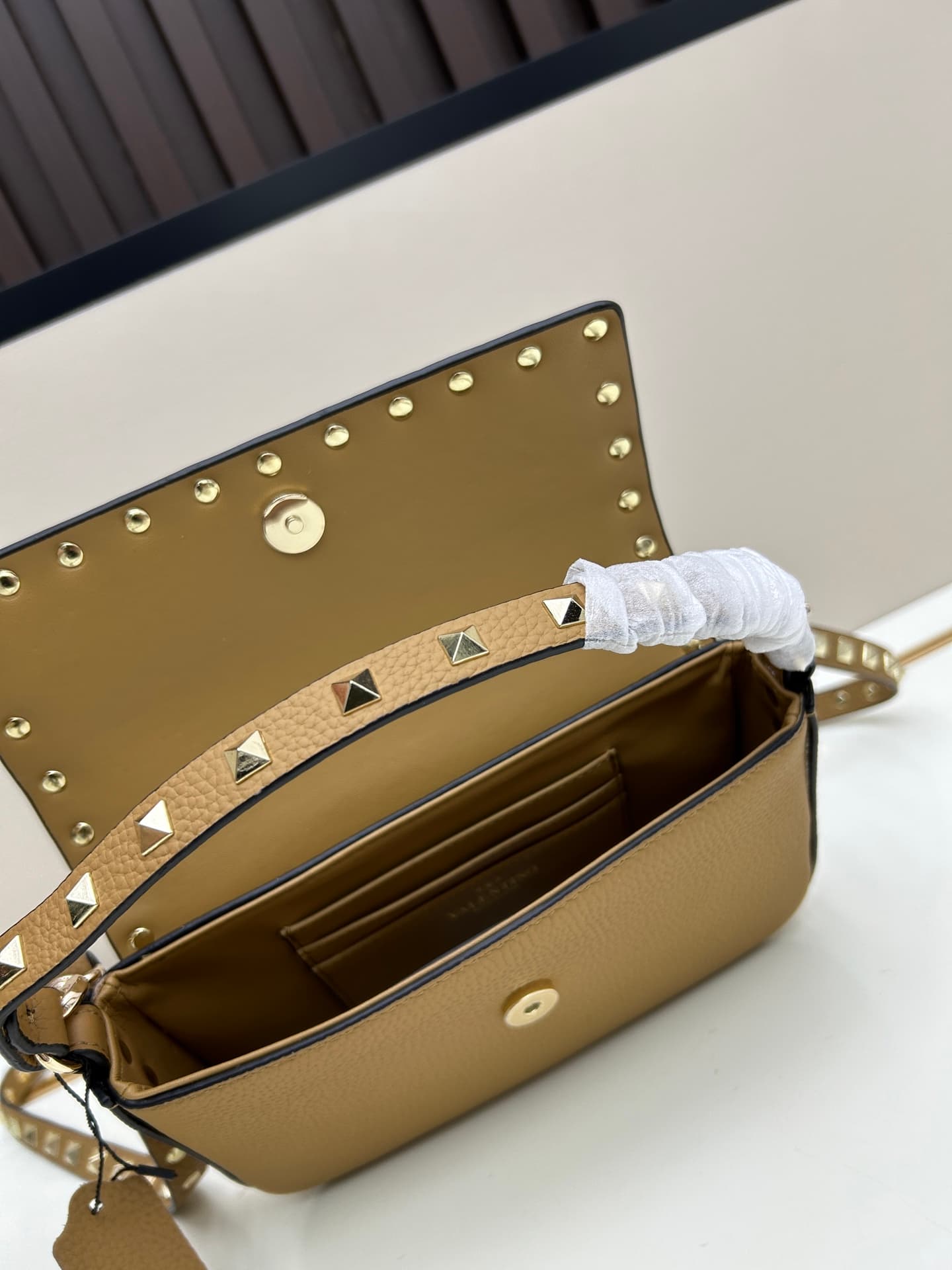C8290 New model • detachable shoulder strap — image 7