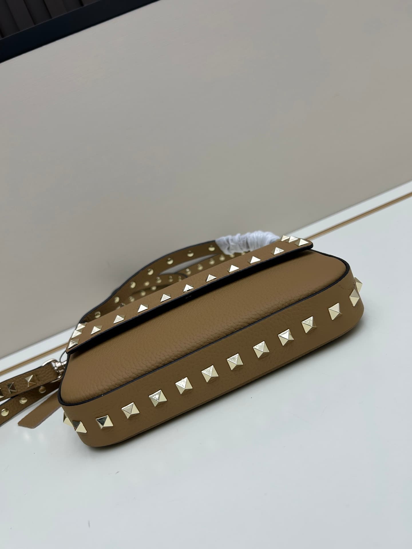 C8290 New model • detachable shoulder strap — image 5