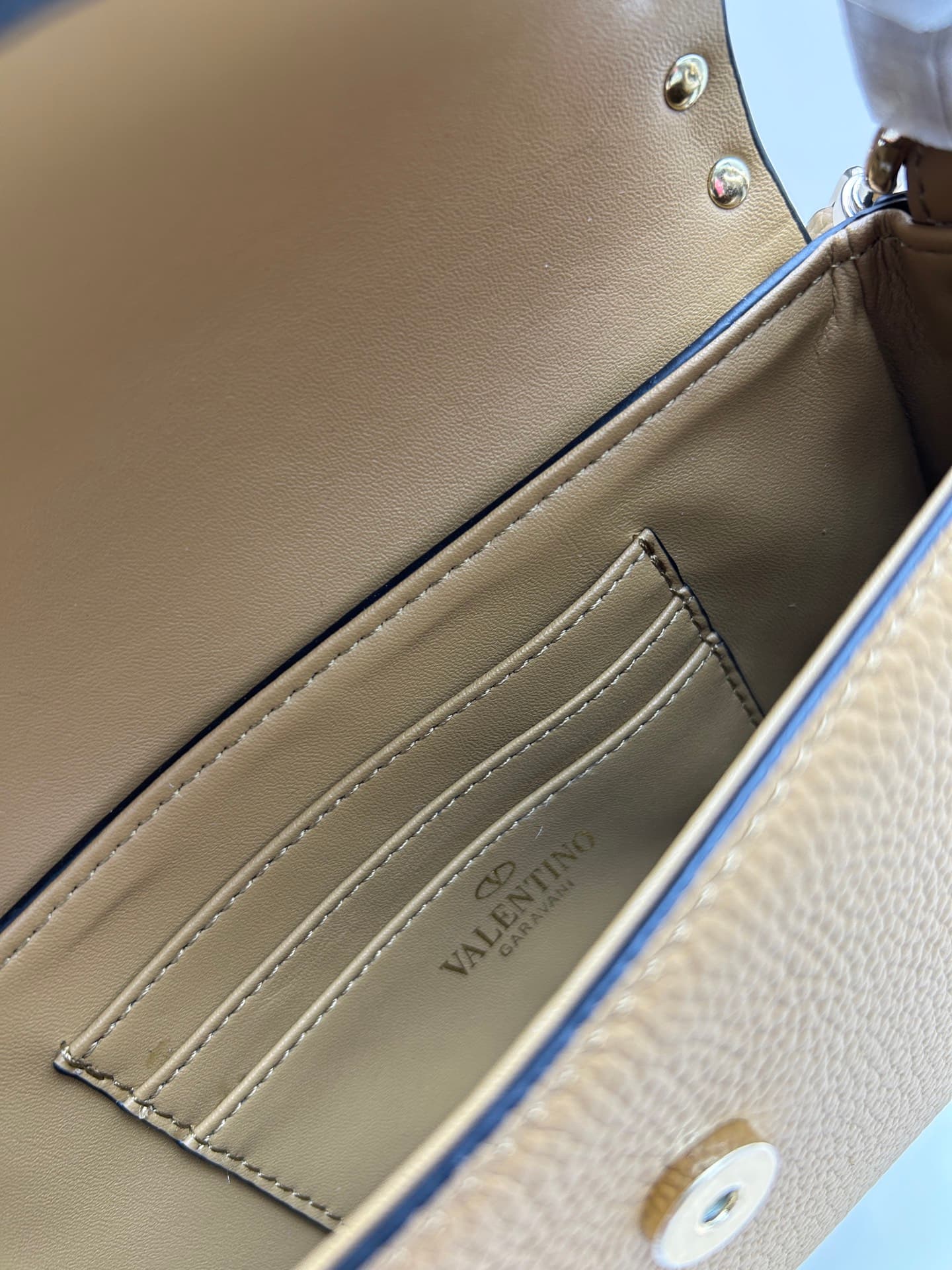 C8290 New model • detachable shoulder strap — image 8