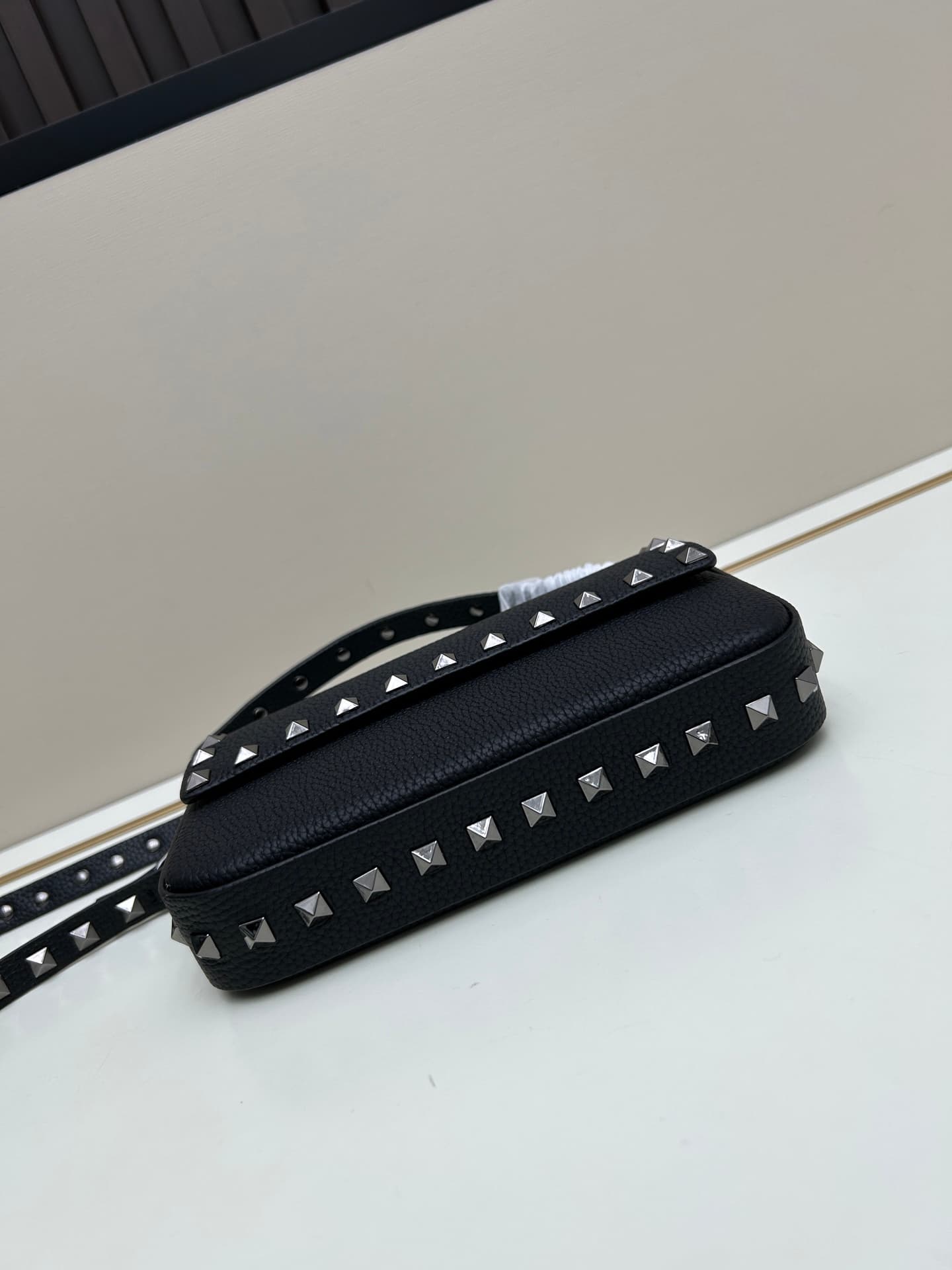 C8284 New model • Detachable shoulder strap — image 5