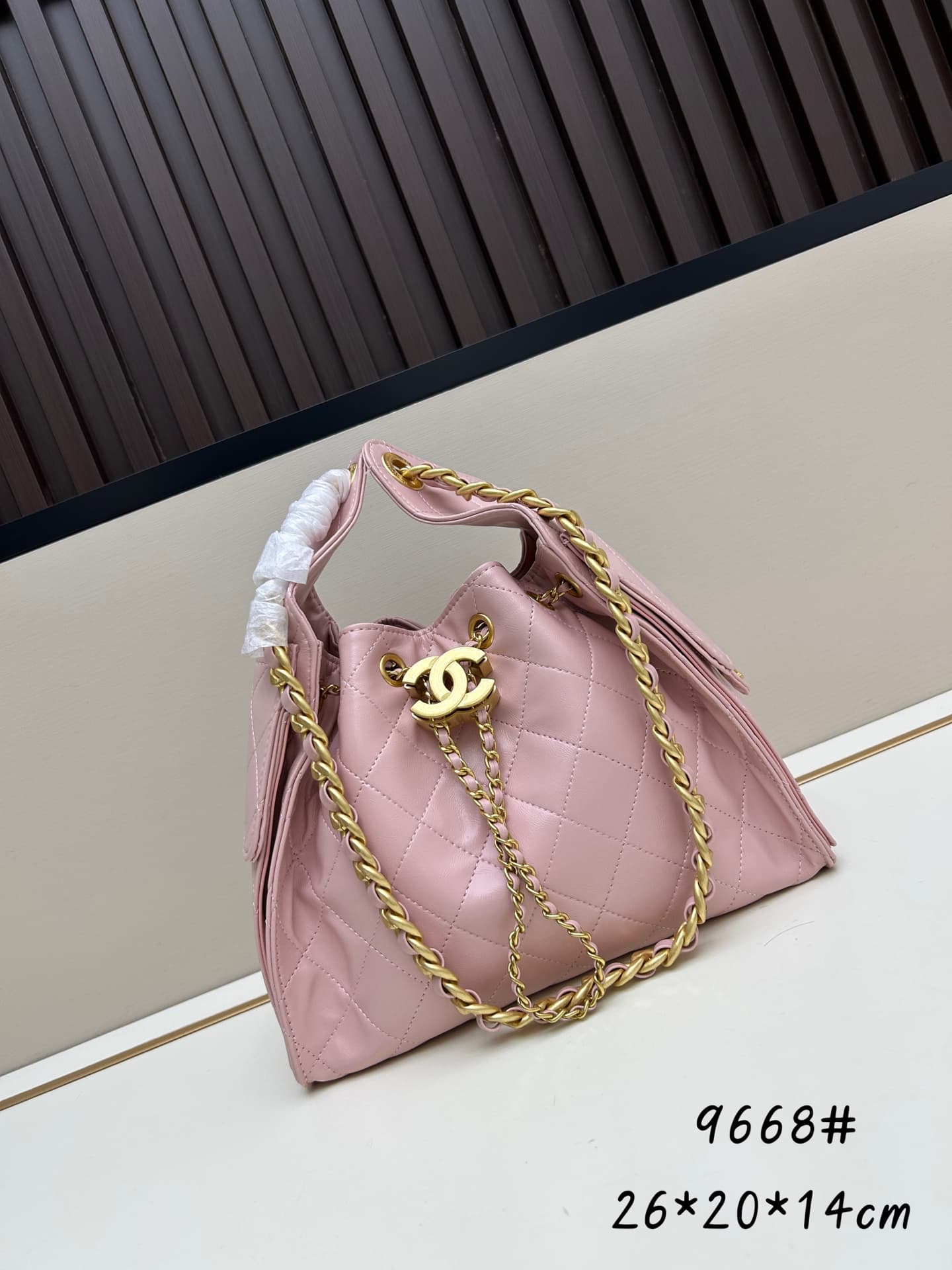 C827 New model 💰 Chanel 25 handbag |||| The new “Chanel 25bag” bag is another “It Bag” after Chanel 22bag! It features a classic and practical design, incorporating the three iconic elements of the brand: chevron-stitched patterns, leather straps, and dou — image 8