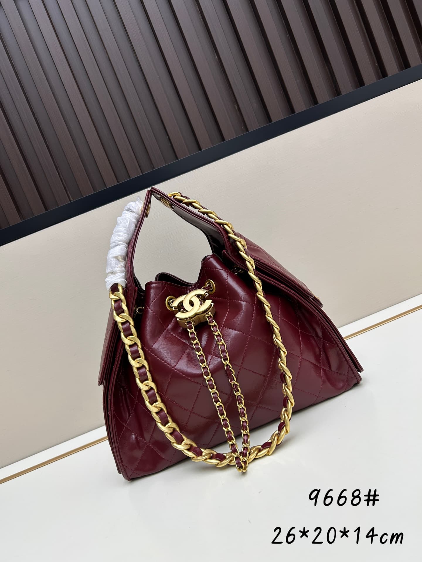 C827 New model 💰 Chanel 25 handbag |||| The new “Chanel 25bag” bag is another “It Bag” after Chanel 22bag! It features a classic and practical design, incorporating the three iconic elements of the brand: chevron-stitched patterns, leather straps, and dou — image 1