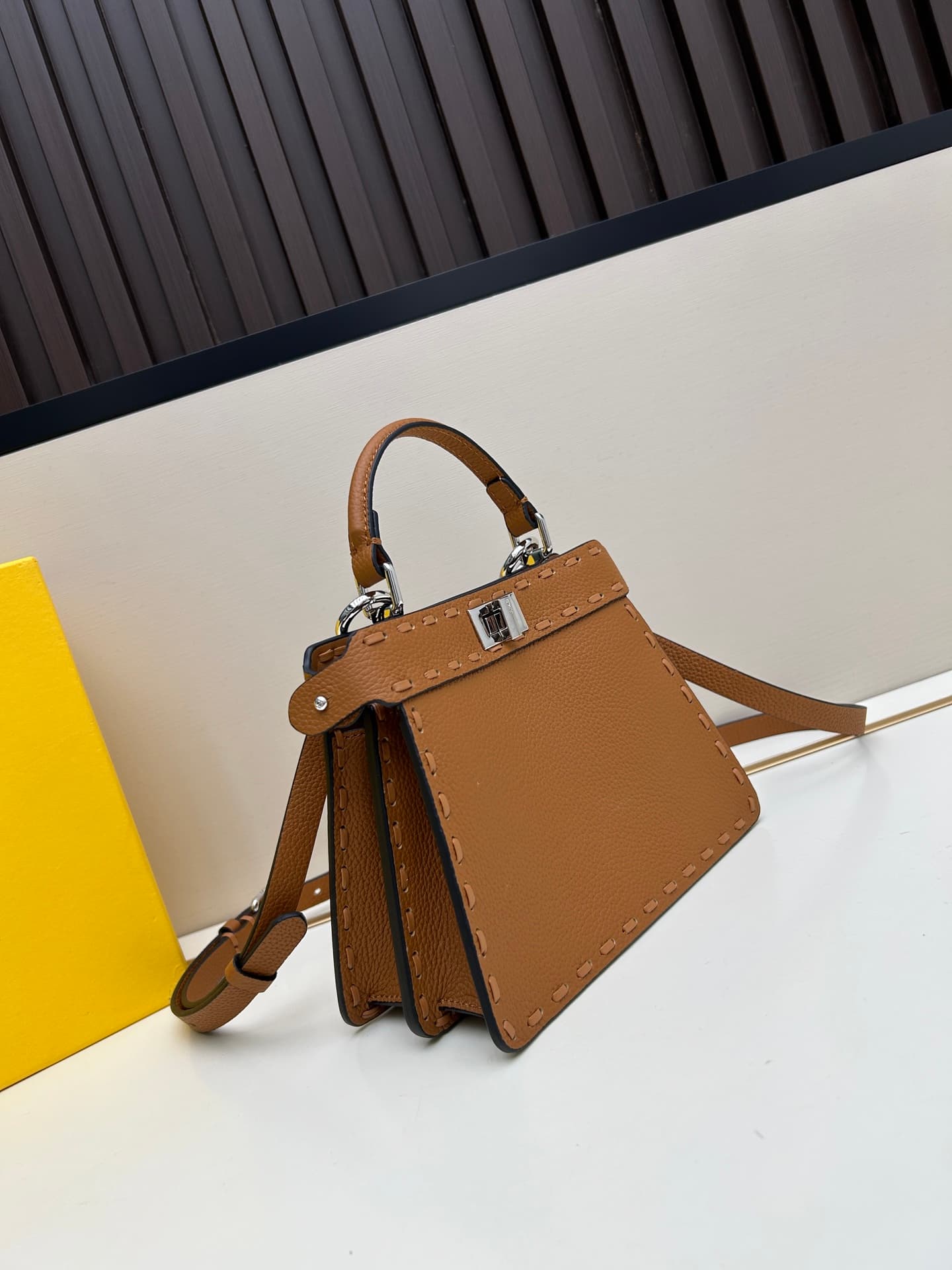 C2980 Box with 400, Fendi Peekaboo kitten bag — image 2
