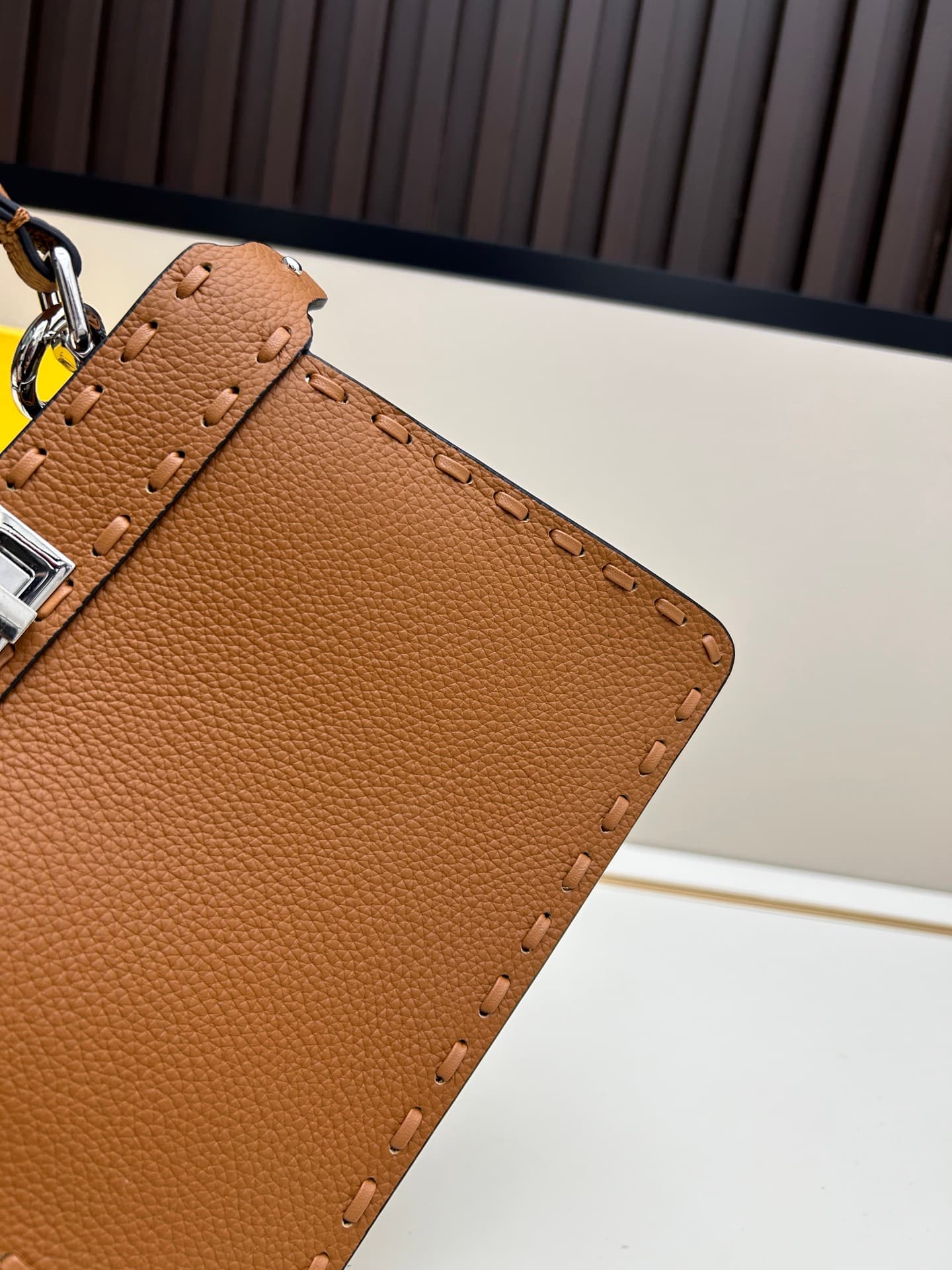 C2980 Box with 400, Fendi Peekaboo kitten bag — image 5