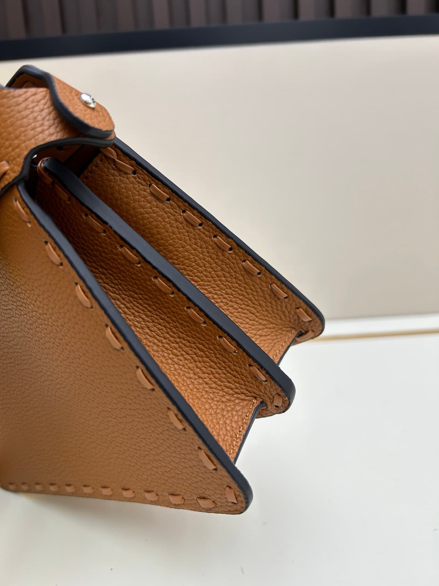 C2980 Box with 400, Fendi Peekaboo kitten bag — image 7