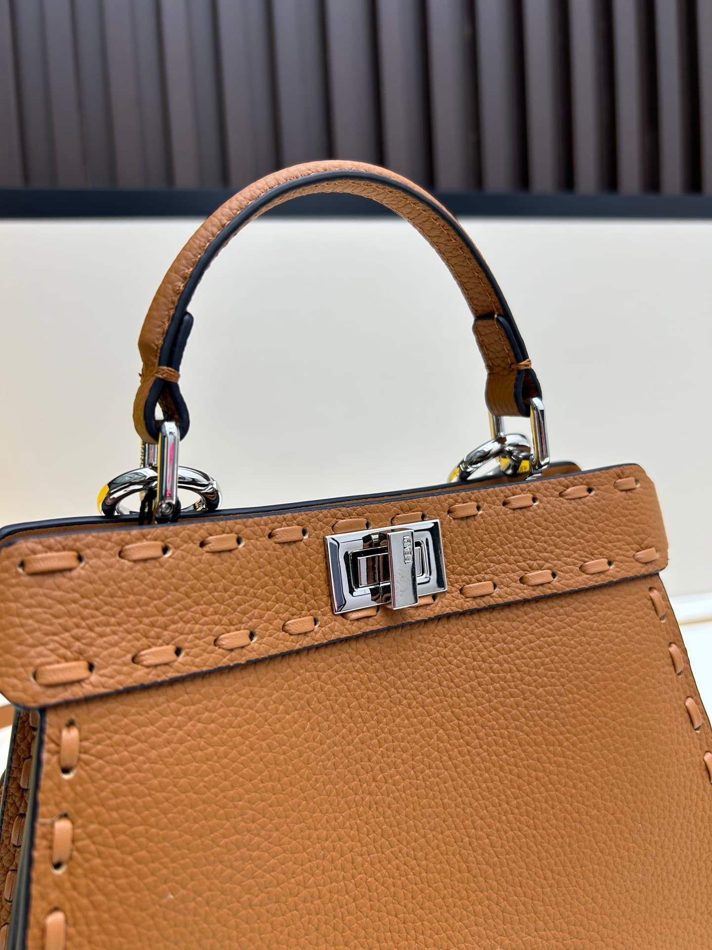 C2980 Box with 400, Fendi Peekaboo kitten bag — image 4