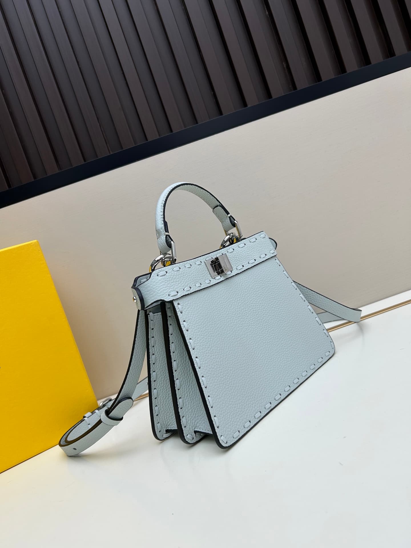 C2979 Box with 400, Fendi Peekaboo kitten bag — image 2