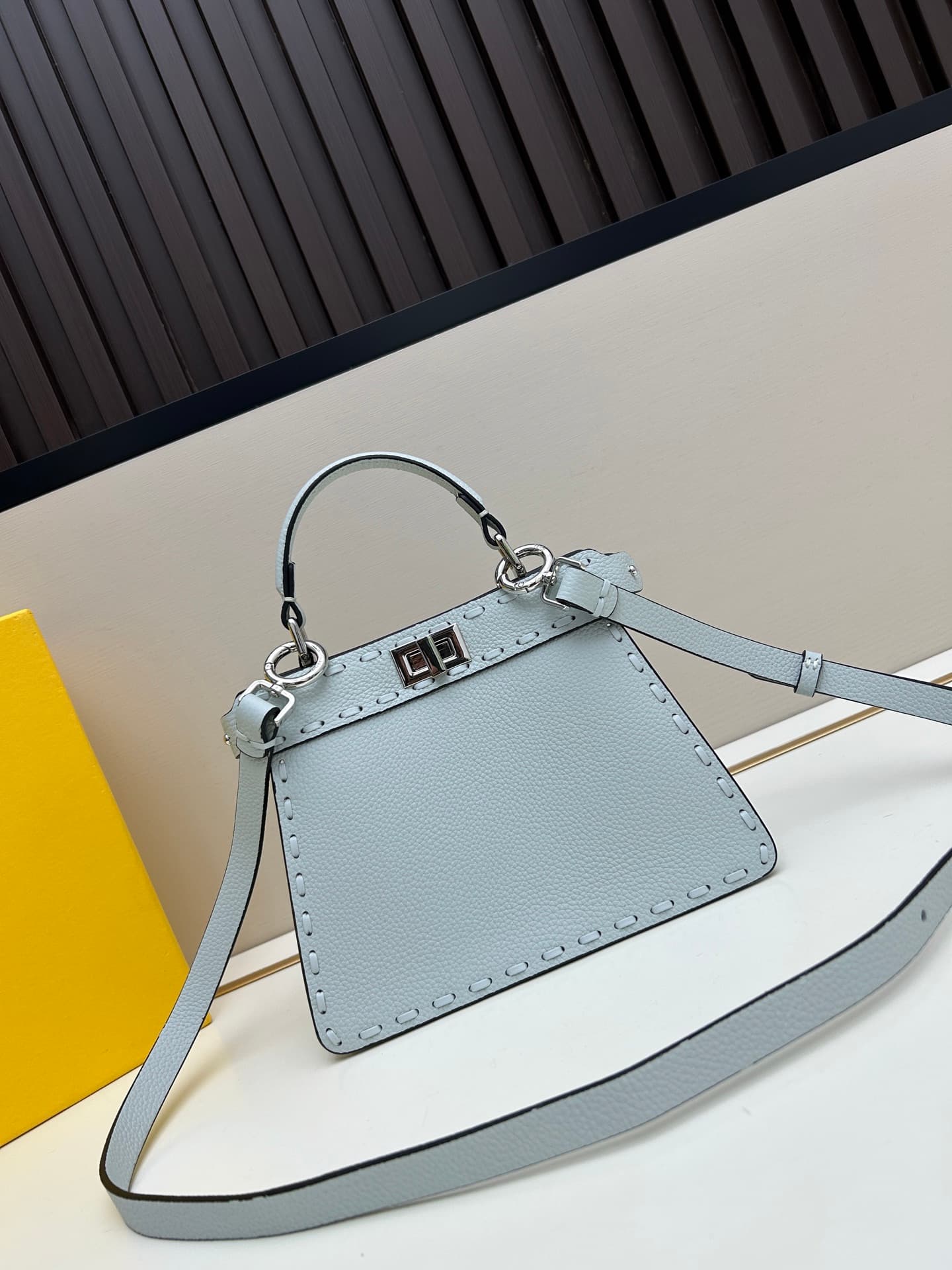 C2979 Box with 400, Fendi Peekaboo kitten bag — image 3