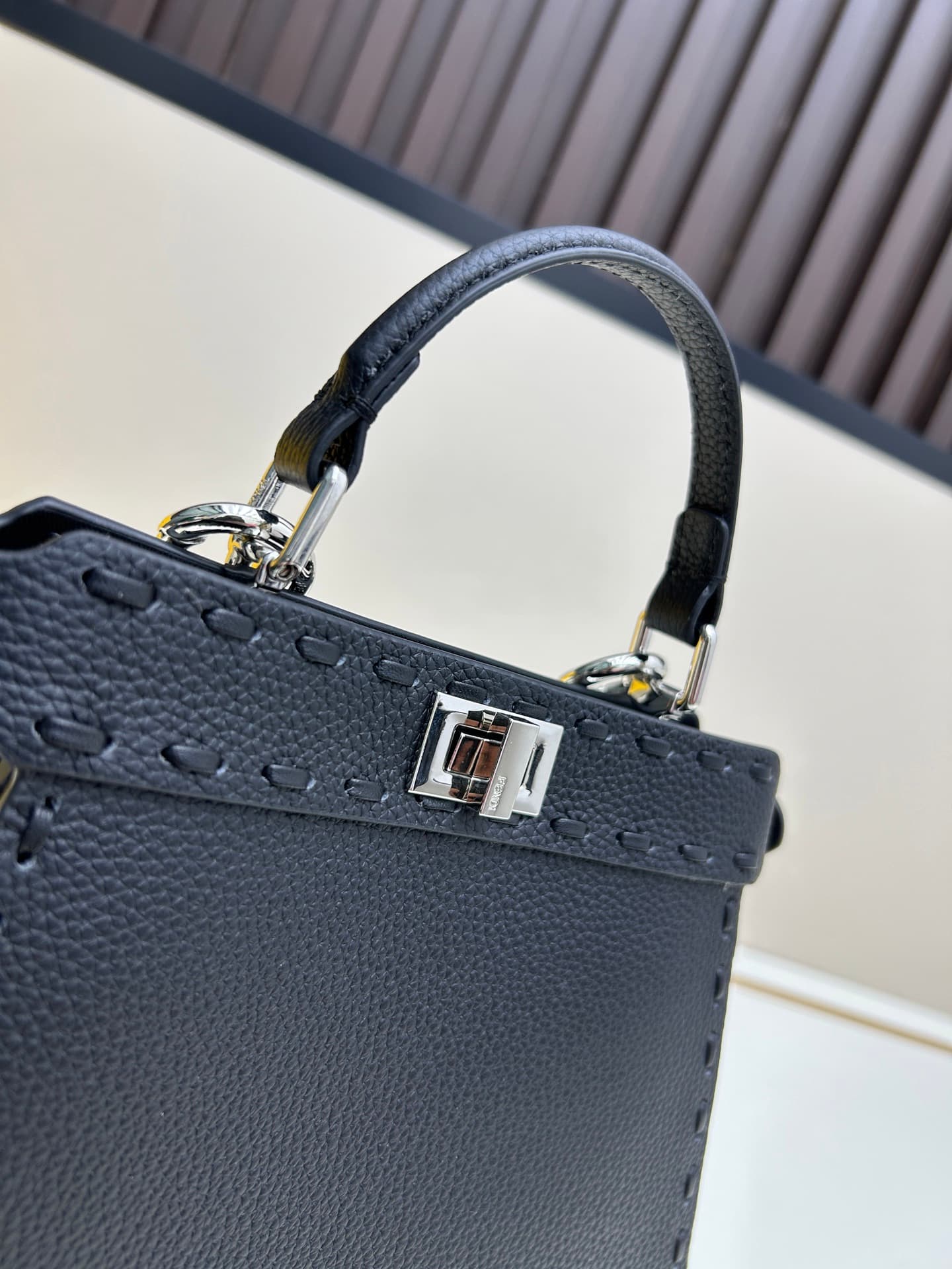 C2973 Box with 400, Fendi Peekaboo kitten bag — image 4