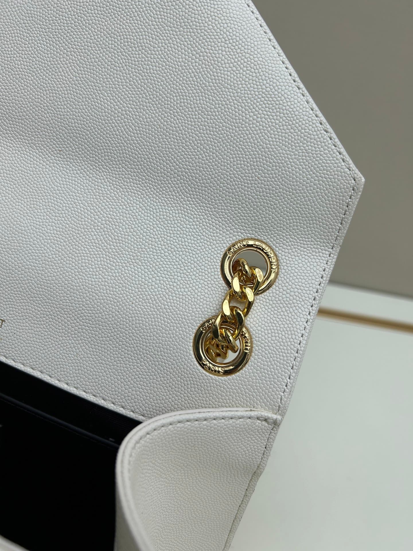 C8703 👏👏YSL Saint Laurent = a fantastic product again🔥 A popular item has been released[怄火] These intricate styles are extremely popular right now. Of course, a designer with years of experience wouldn’t miss out on this design. The black hardware adds an — image 8