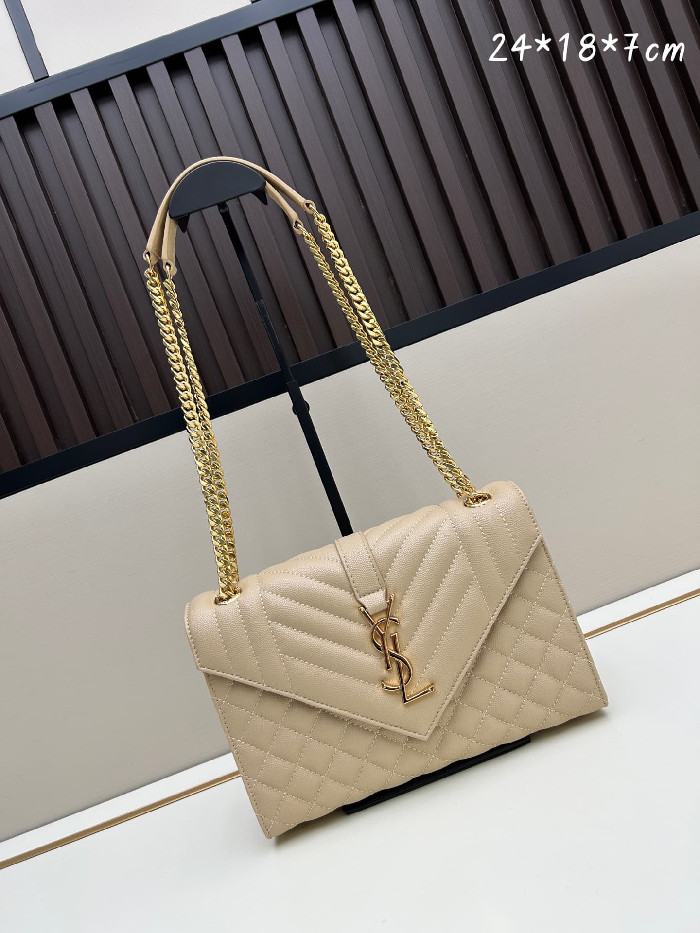 C8702 👏👏YSL Saint Laurent = a fantastic new item 🔥 It’s a huge hit right now. This design from a veteran designer of this brand surely won’t be missed. The combination with black hardware makes it even more impressive; it’s like a mysterious warrior guard — image 1