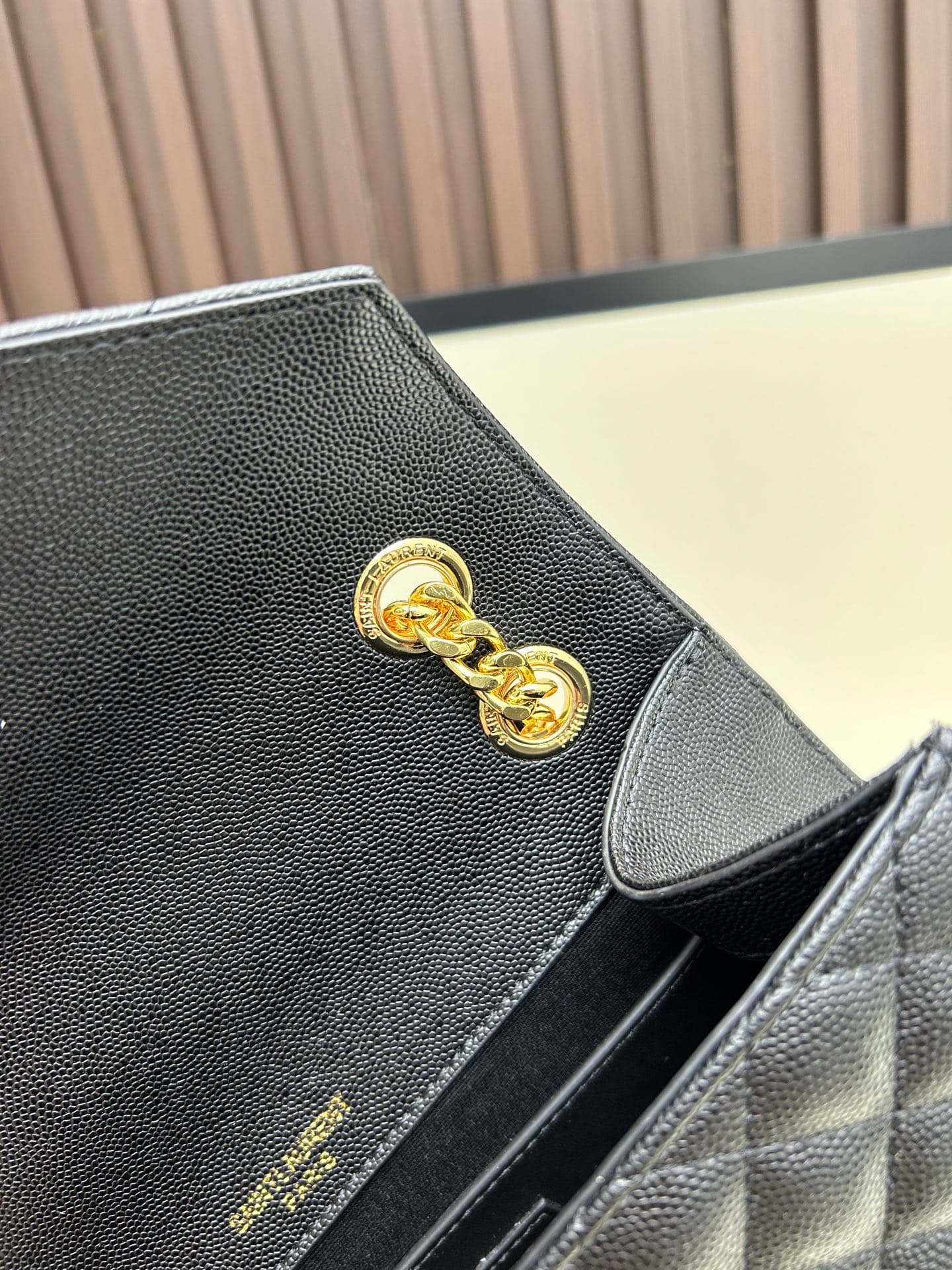 C8700 👏👏YSL Saint Laurent = a fantastic product again🔥 A popular item has been released[怄火] These intricate styles are extremely popular these days. Of course, a designer with decades of experience wouldn’t miss out on this design. The black hardware elem — image 8