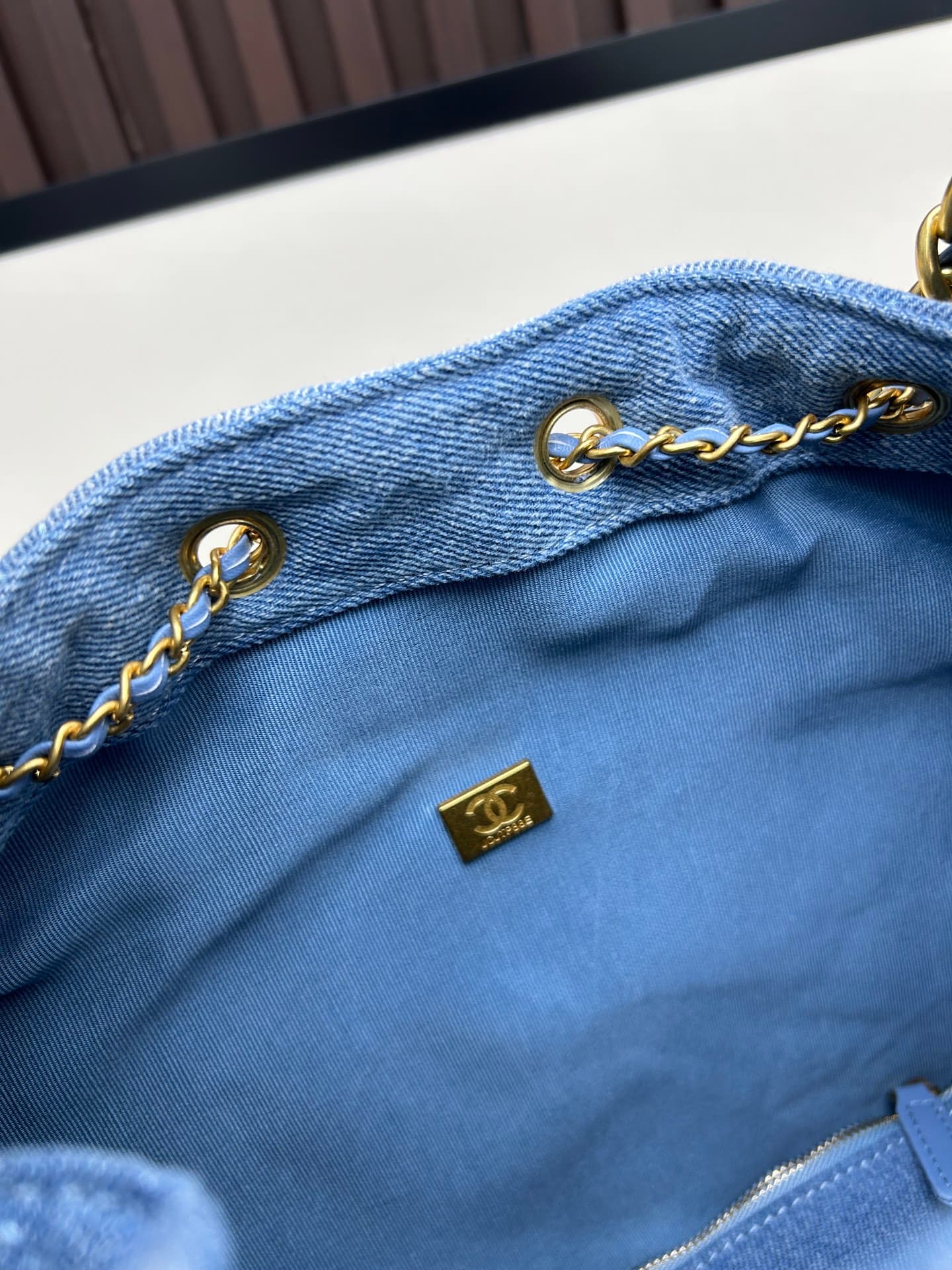 C836 New model 💰 Imported Chanel backpack 25|||The new “Chanel 25bag” backpack is another “It Bag” following Chanel 22bag! Its design is classic and practical, retaining the three iconic elements of the brand: chevron-stitched seams, leather straps, and d — image 8