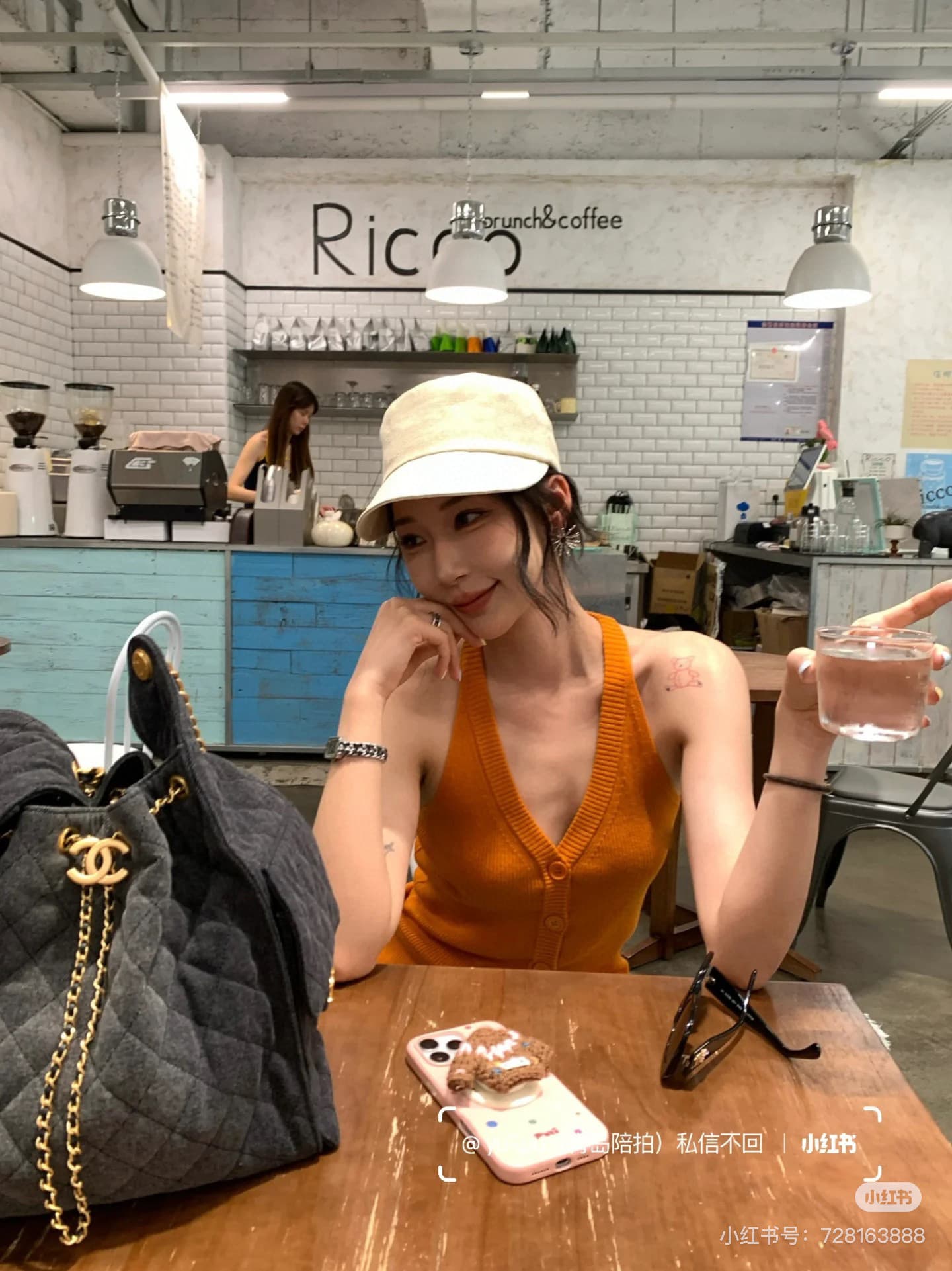 C835 New model 💰 Imported Chanel handbag 25|||The new “Chanel 25bag” is another “It Bag” after Chanel 22bag! Its design is classic and practical, incorporating the three iconic elements of the brand: chevron-stitched fabric, leather straps, and double C b — image 6