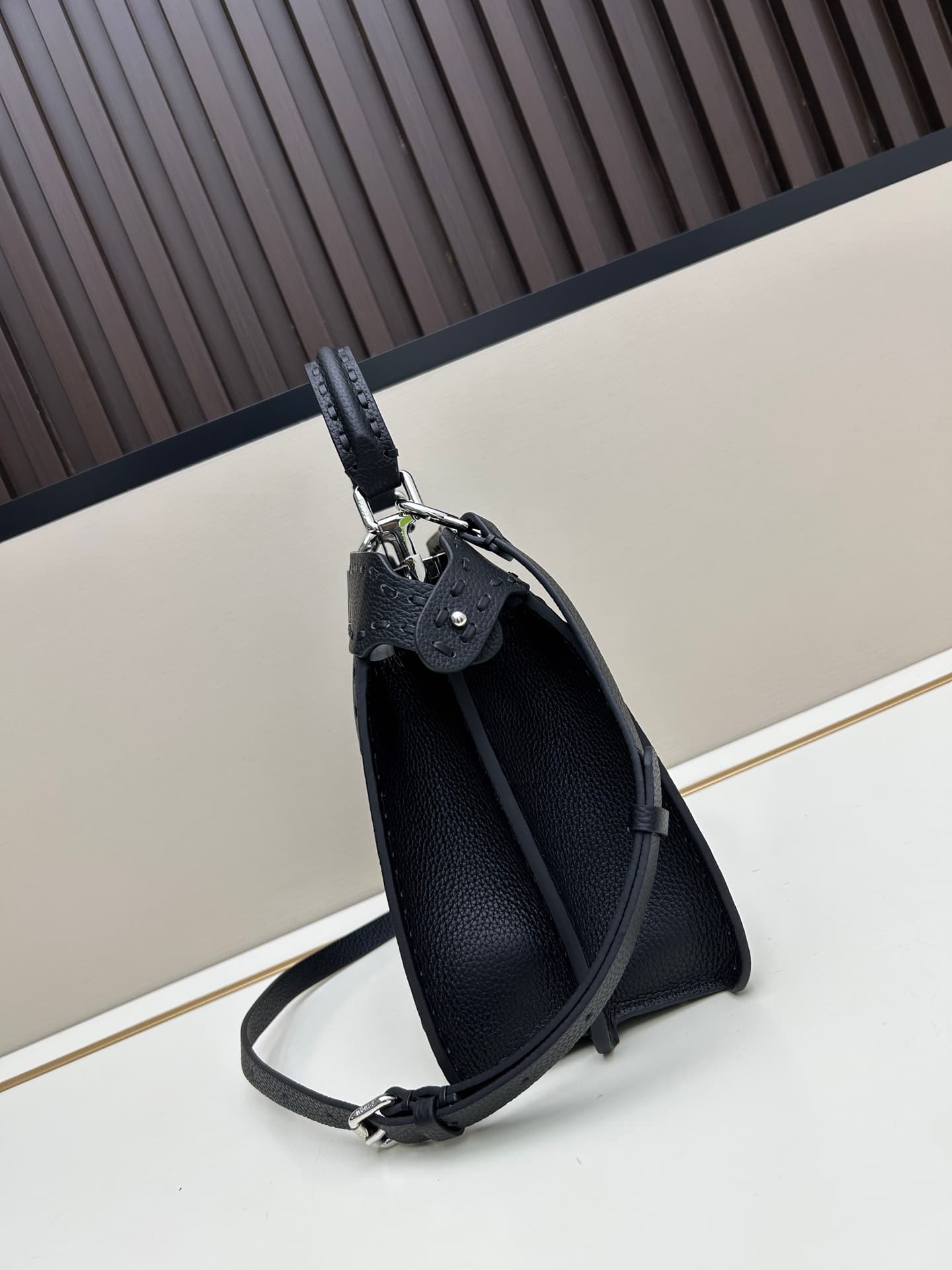 C2964 Fendi Peekaboo kitten bag — image 2