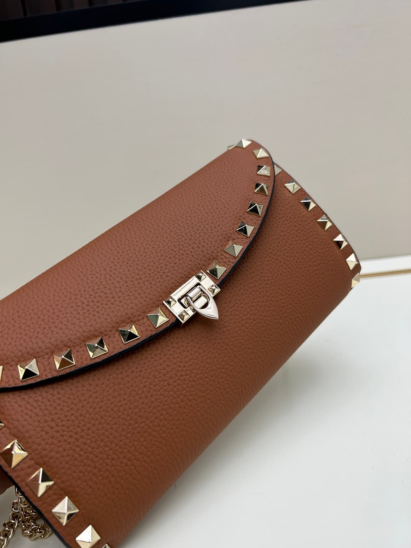 C8292 Garavani Rockstud Mini leather crossbody bag, featuring the iconic hook closure design — image 3