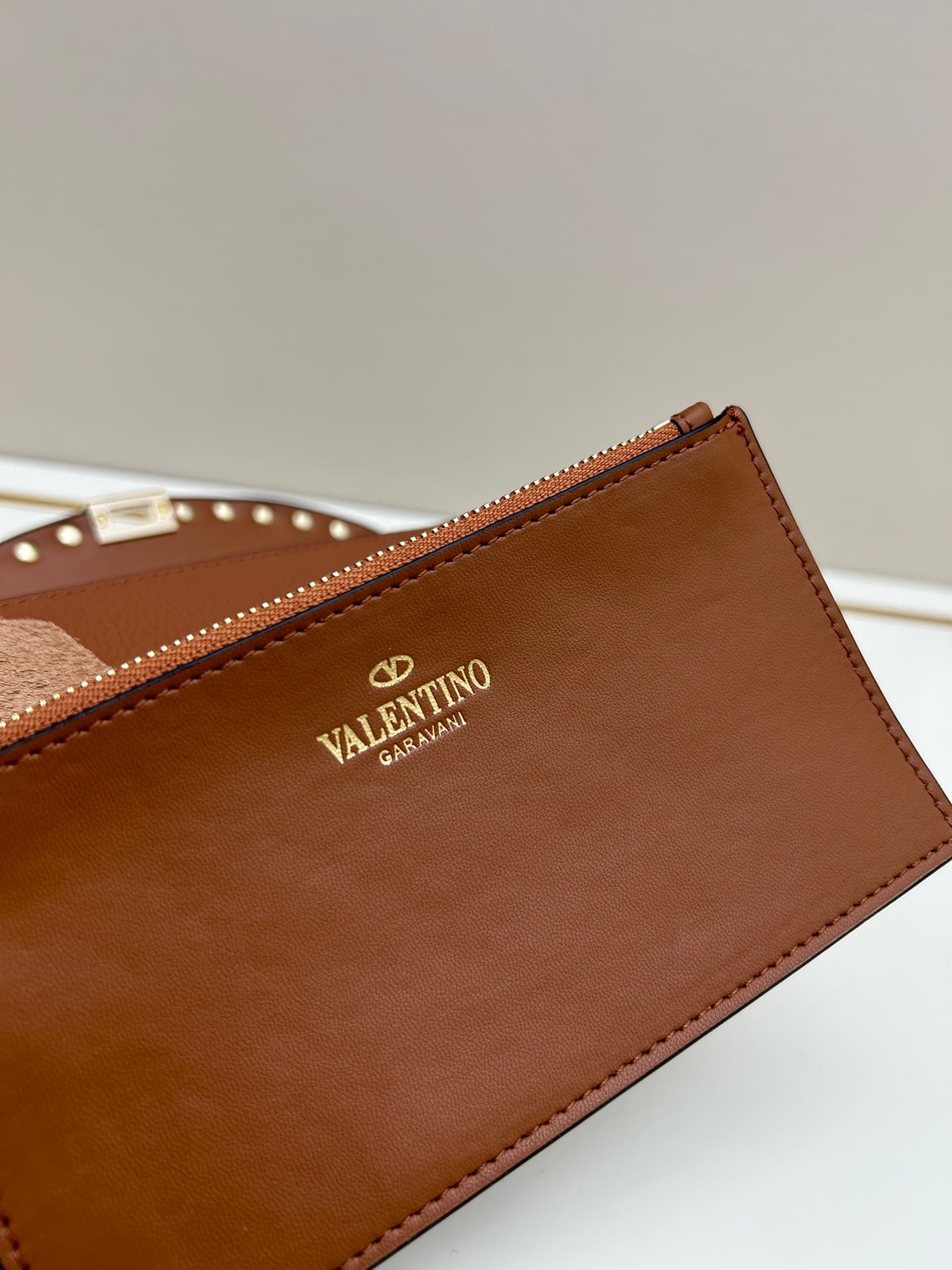 C8292 Garavani Rockstud Mini leather crossbody bag, featuring the iconic hook closure design — image 8