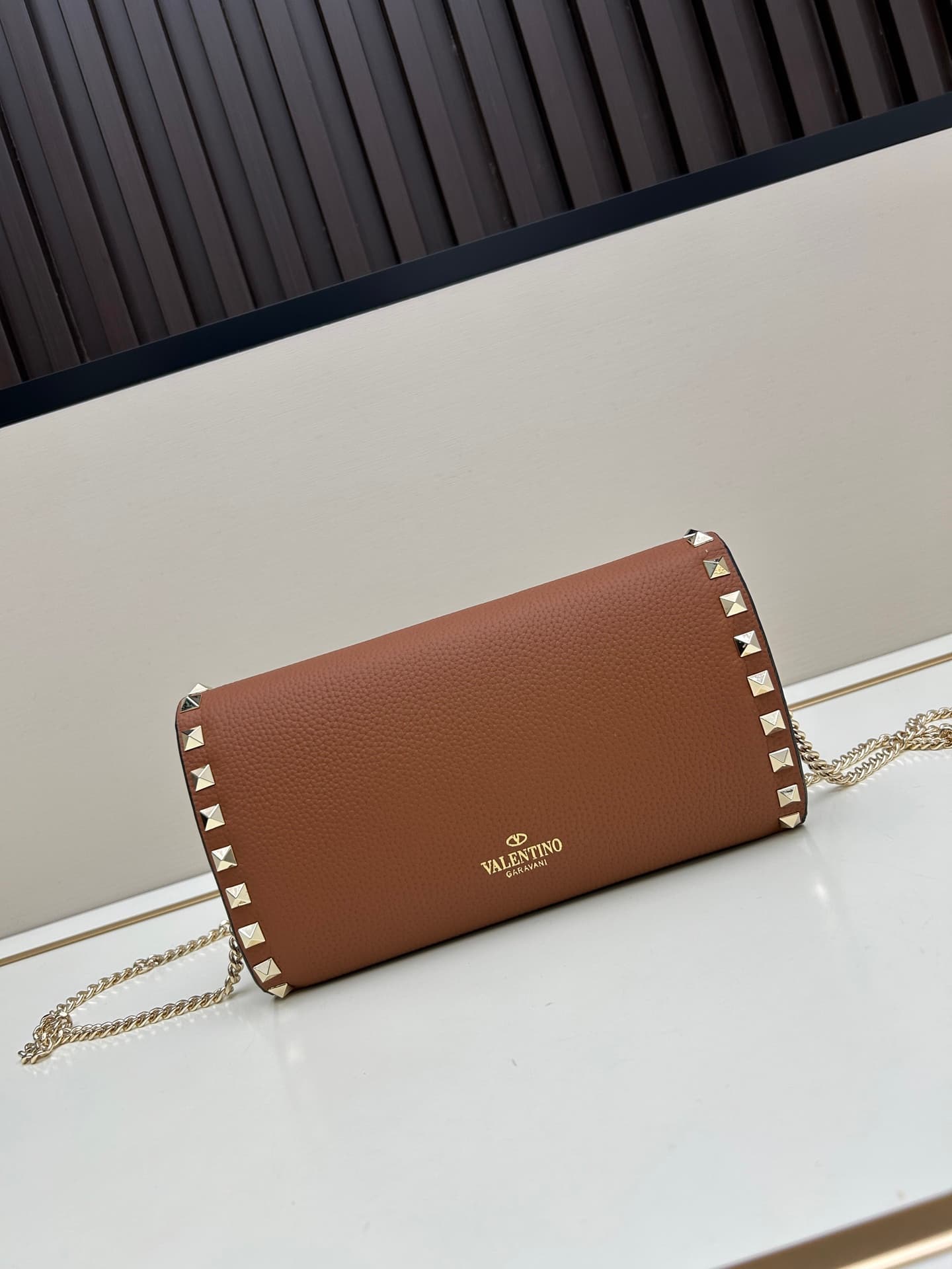 C8292 Garavani Rockstud Mini leather crossbody bag, featuring the iconic hook closure design — image 2