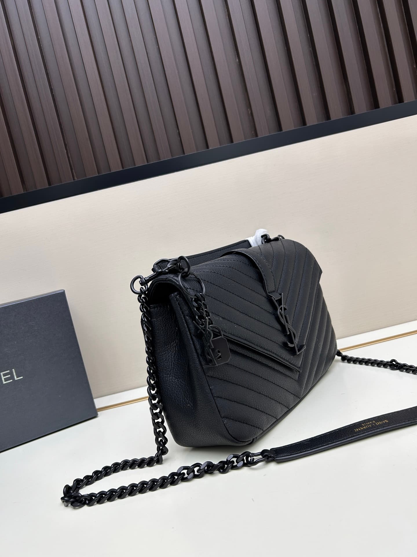 C8735 The new St. Laurent classic postman bag is a timeless fashion item🌟|||🔥 This classic St. Laurent postman bag is truly a leader in the fashion world! It seems to instantly turn you into a fashion expert!😍 — image 2