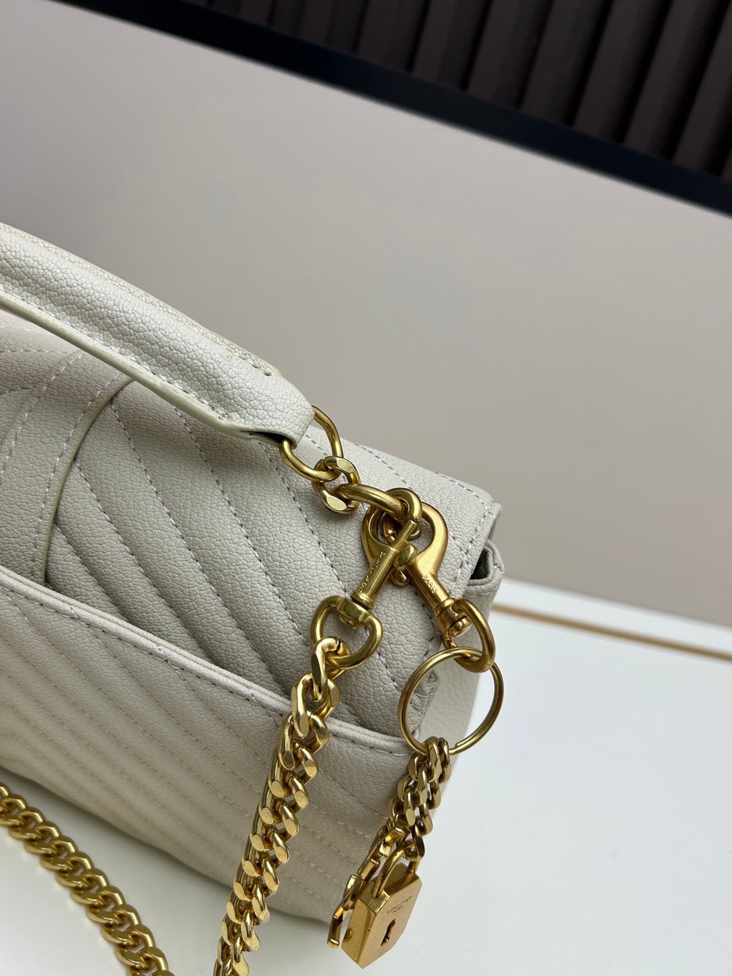 C8734 New version of the Saint Laurent classic postman bag – a true evergreen in the fashion world🌟|||🔥 This classic Saint Laurent postman bag is truly a leader in the fashion industry! It seems to instantly transform you into a fashion expert!😍 — image 6