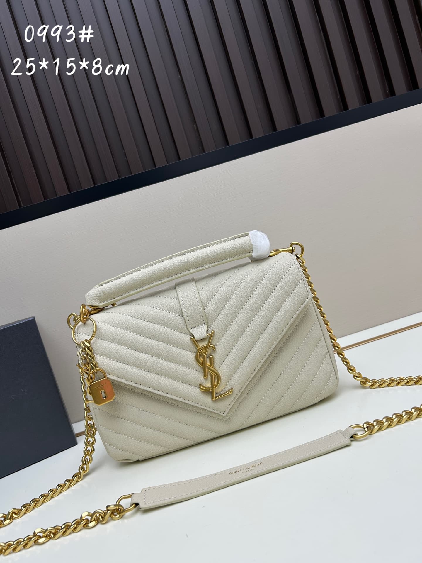 C8734 New version of the Saint Laurent classic postman bag – a true evergreen in the fashion world🌟|||🔥 This classic Saint Laurent postman bag is truly a leader in the fashion industry! It seems to instantly transform you into a fashion expert!😍 — image 1
